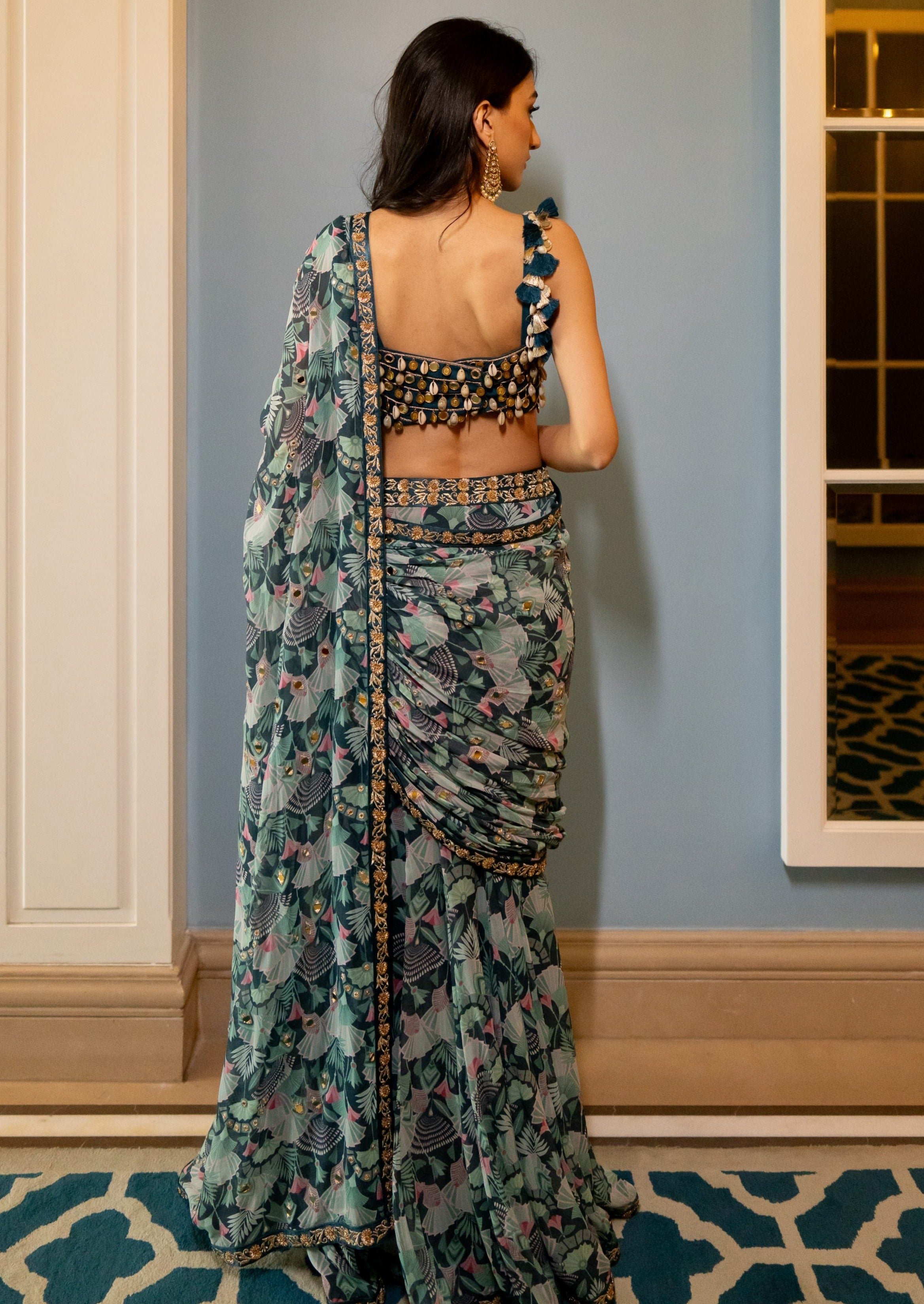 Geometric Floral Print Kowri Shell Blouse Sari Set