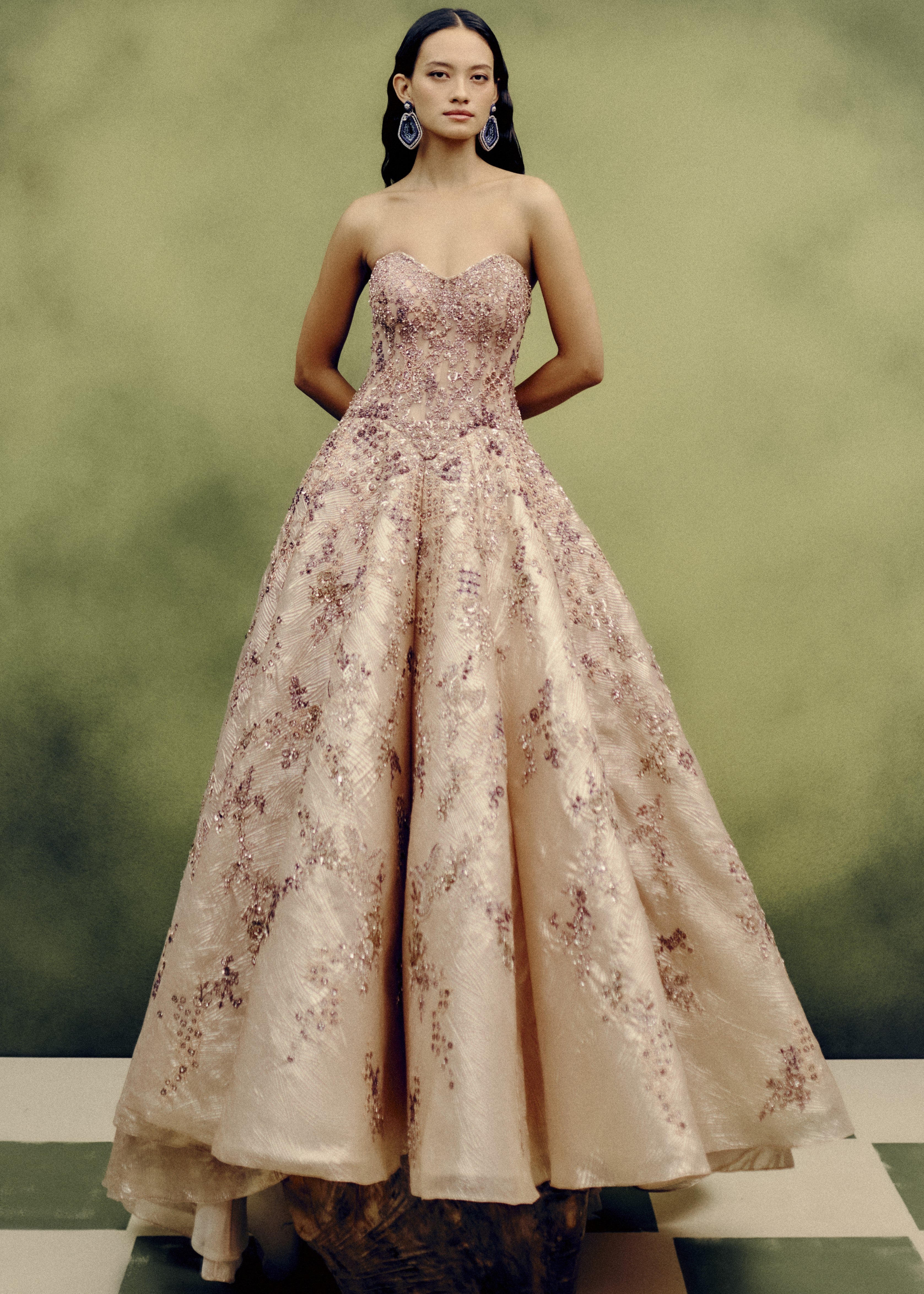 Aurum Éclat Gown