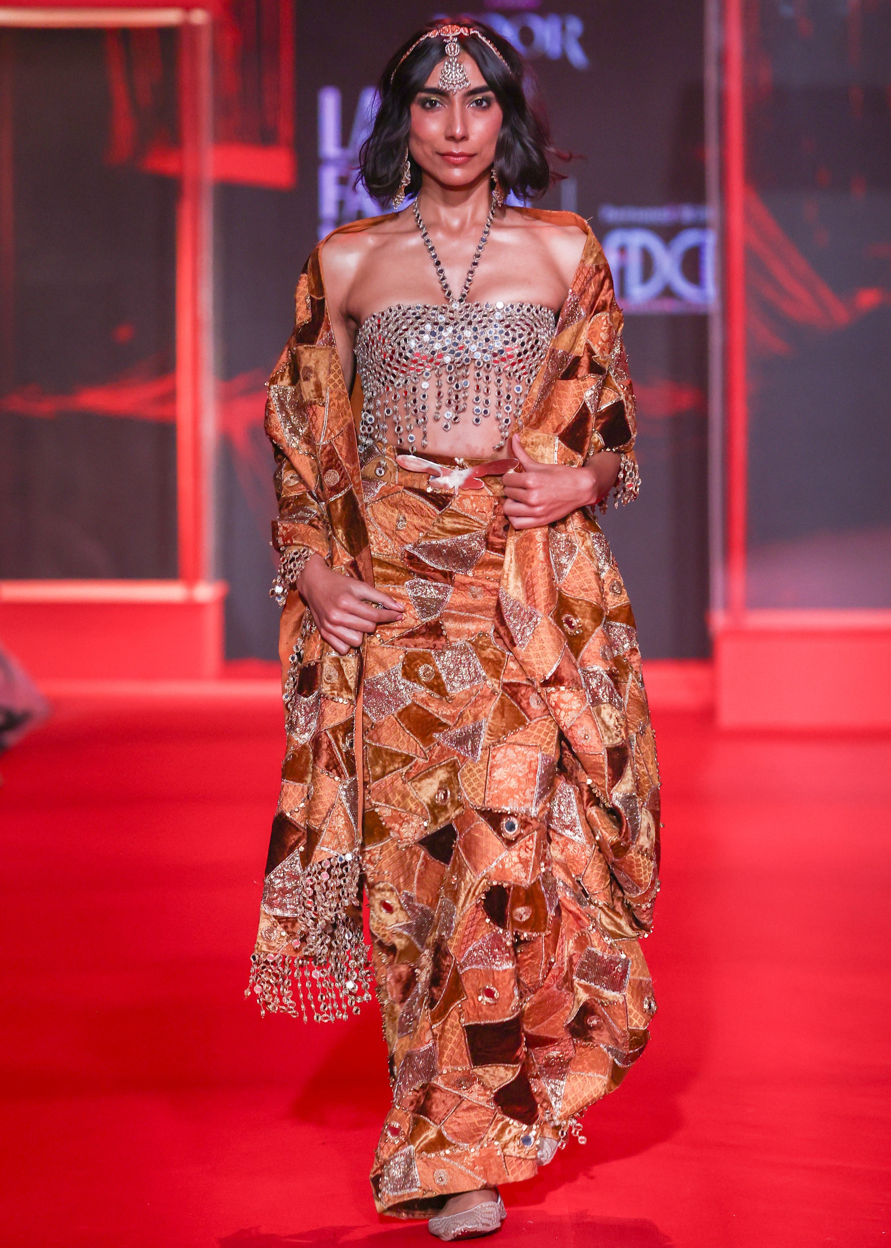 Agneya Sari Set