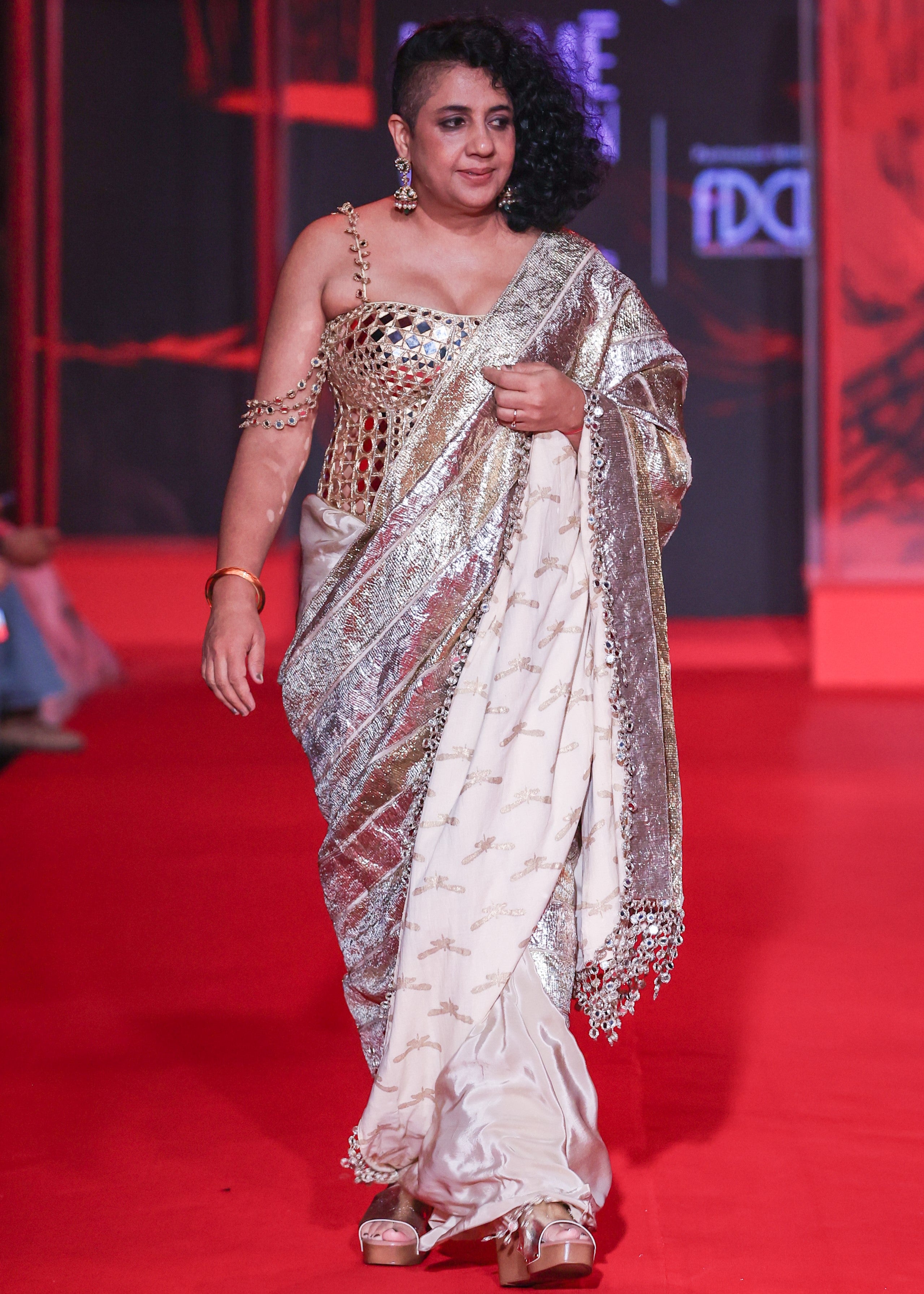 Tarakini Sari Set