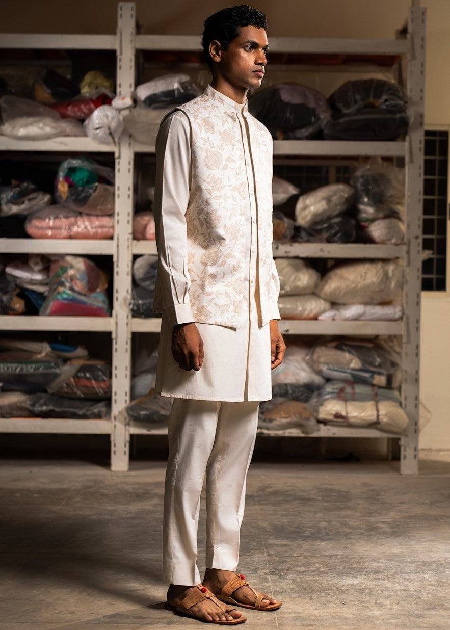 Khwab Bandi With Matching Kurta Pajama Set