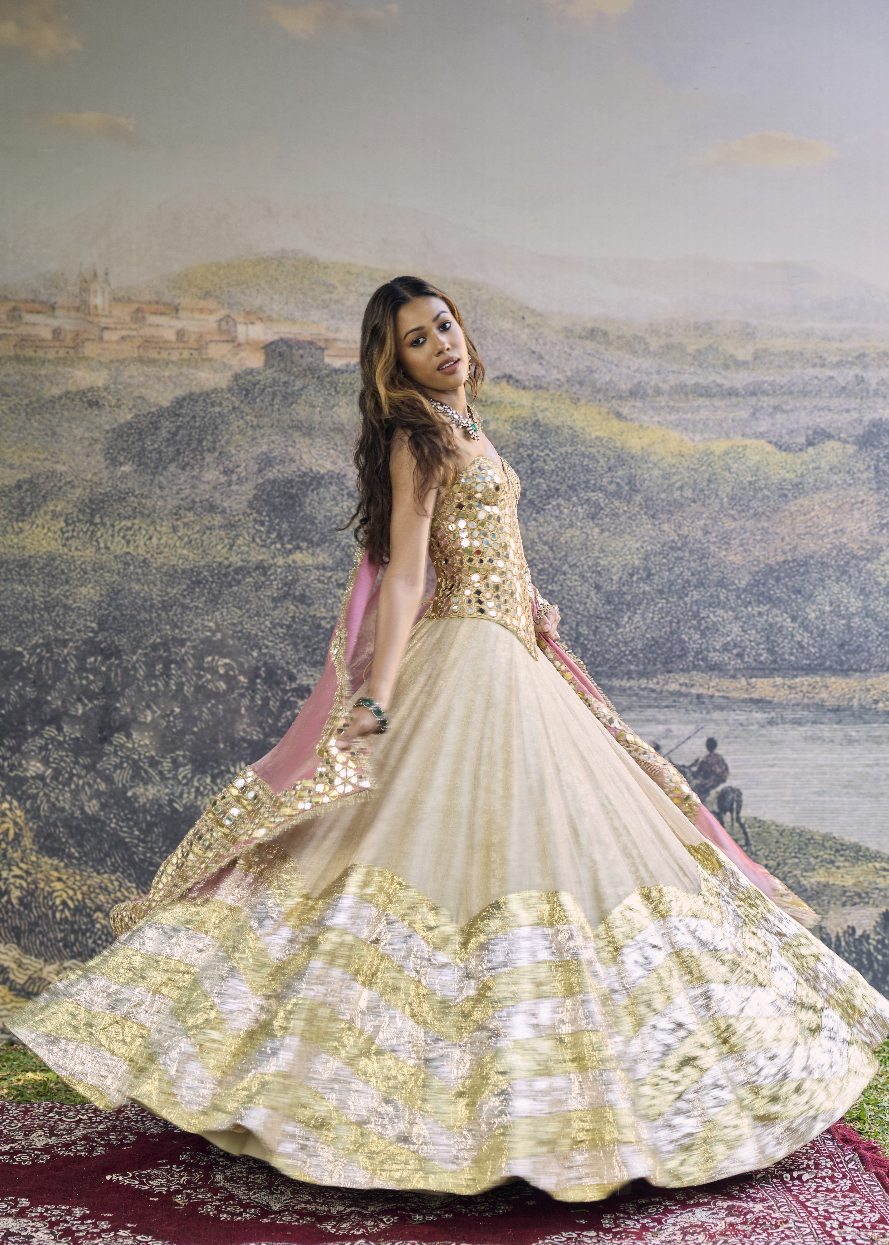 Sunehri Roshan Mirror Lehenga Set
