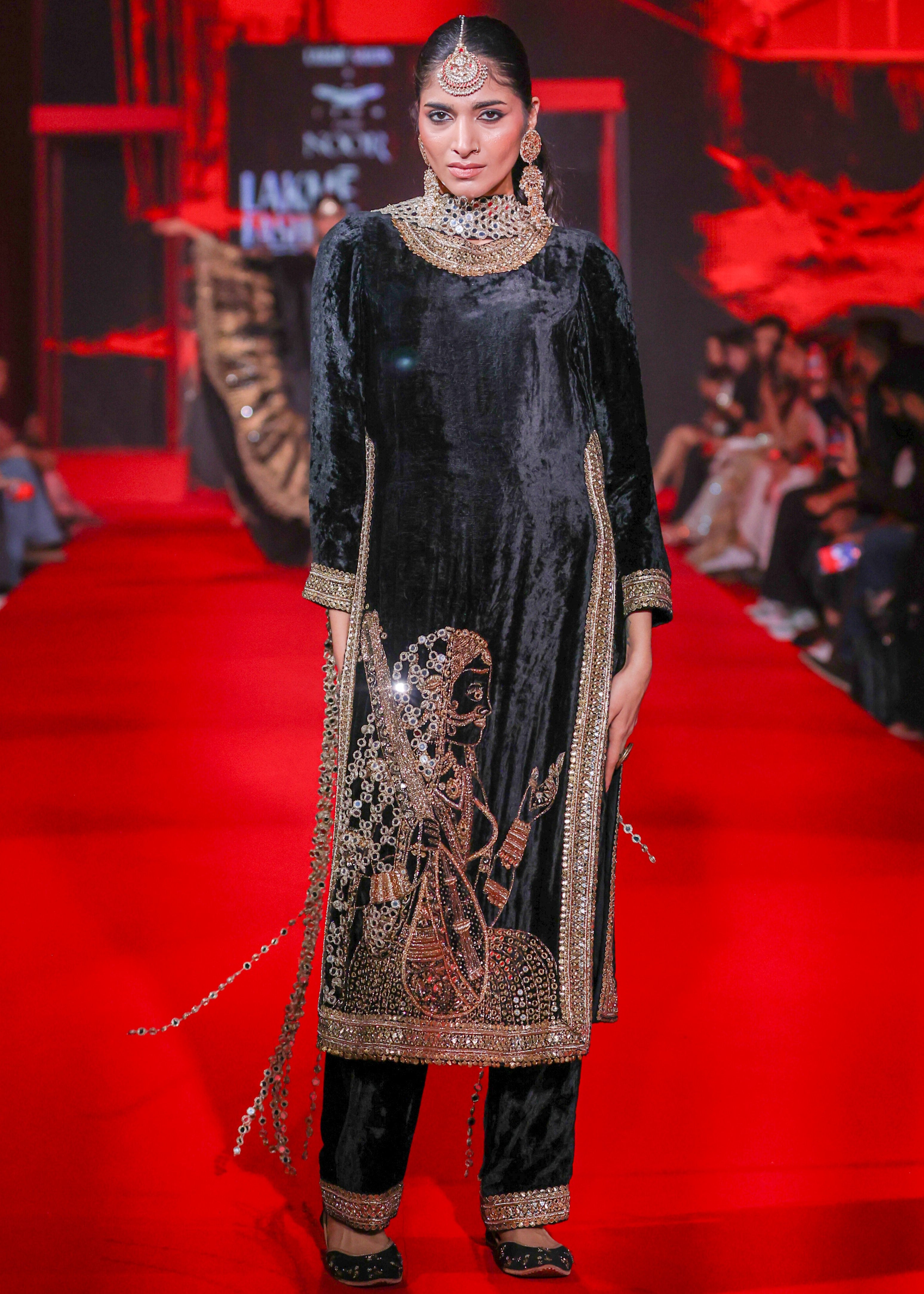 Maharani Suit
