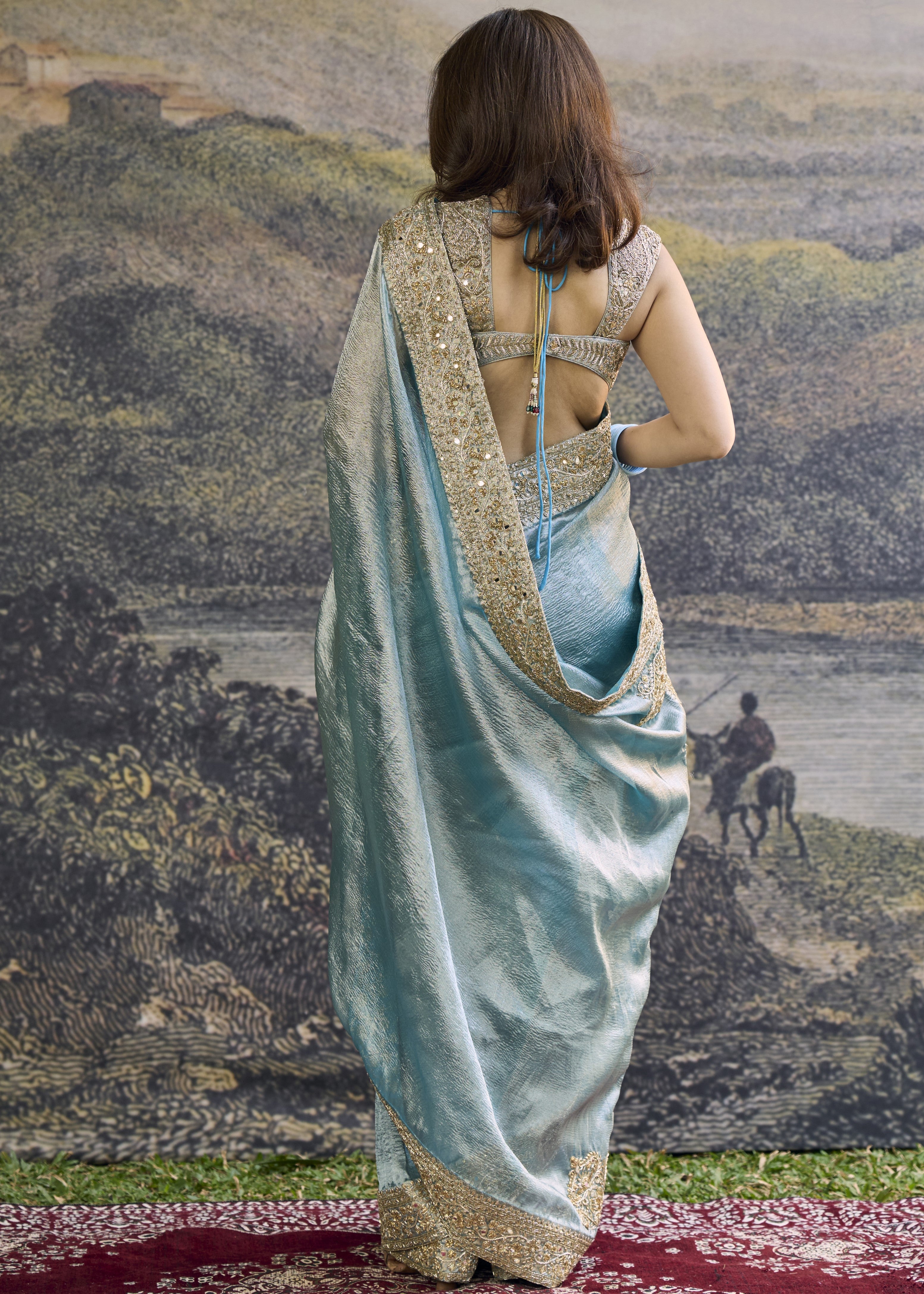 Shobhana Tissue Sari Set