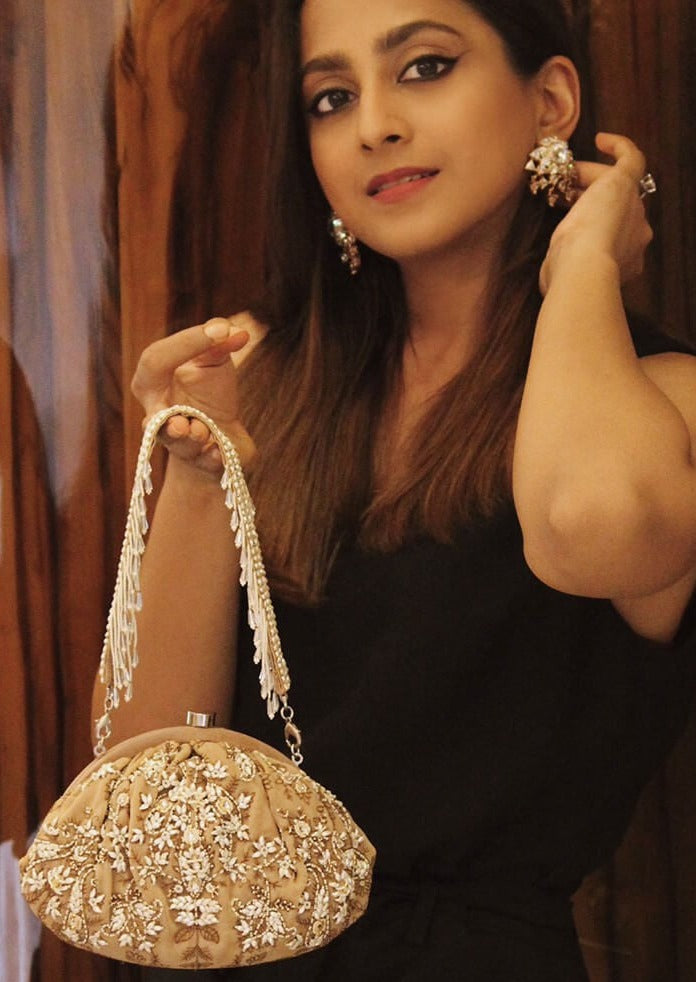 Siah Soft Pouch Subtle Nude With Handle Clutch