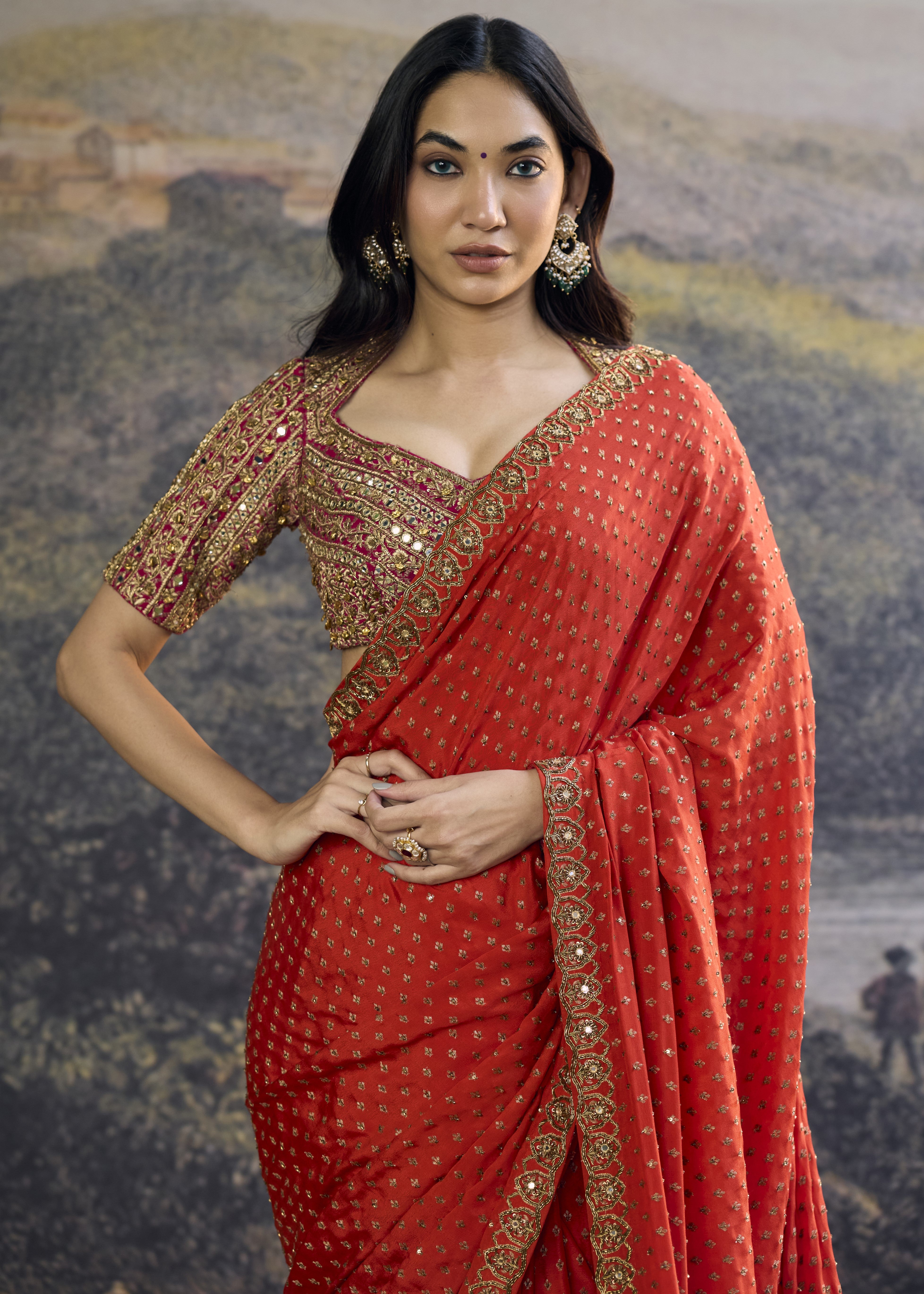 Surahi Rang Handloom Sari Set