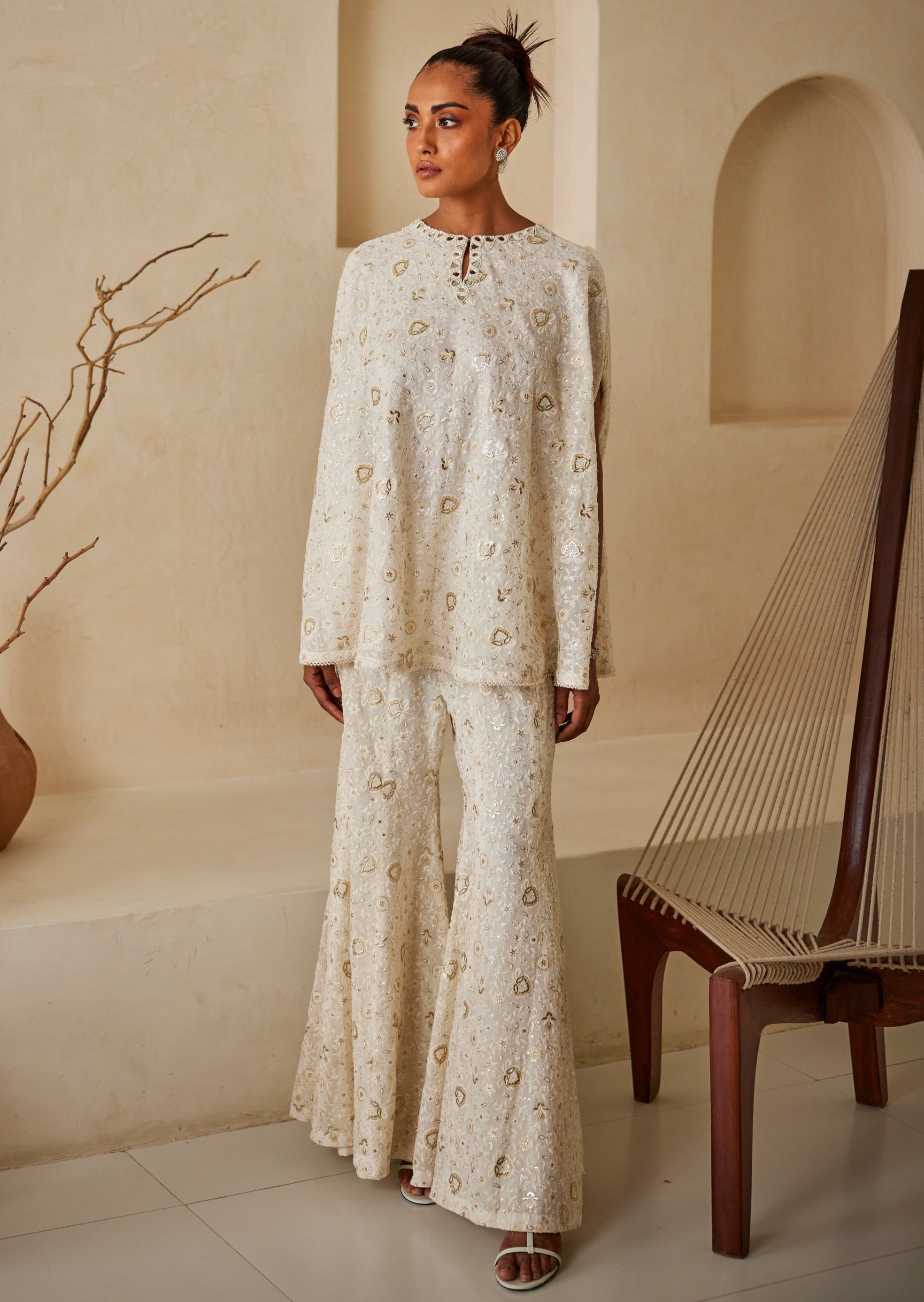Chikankari Round Cape