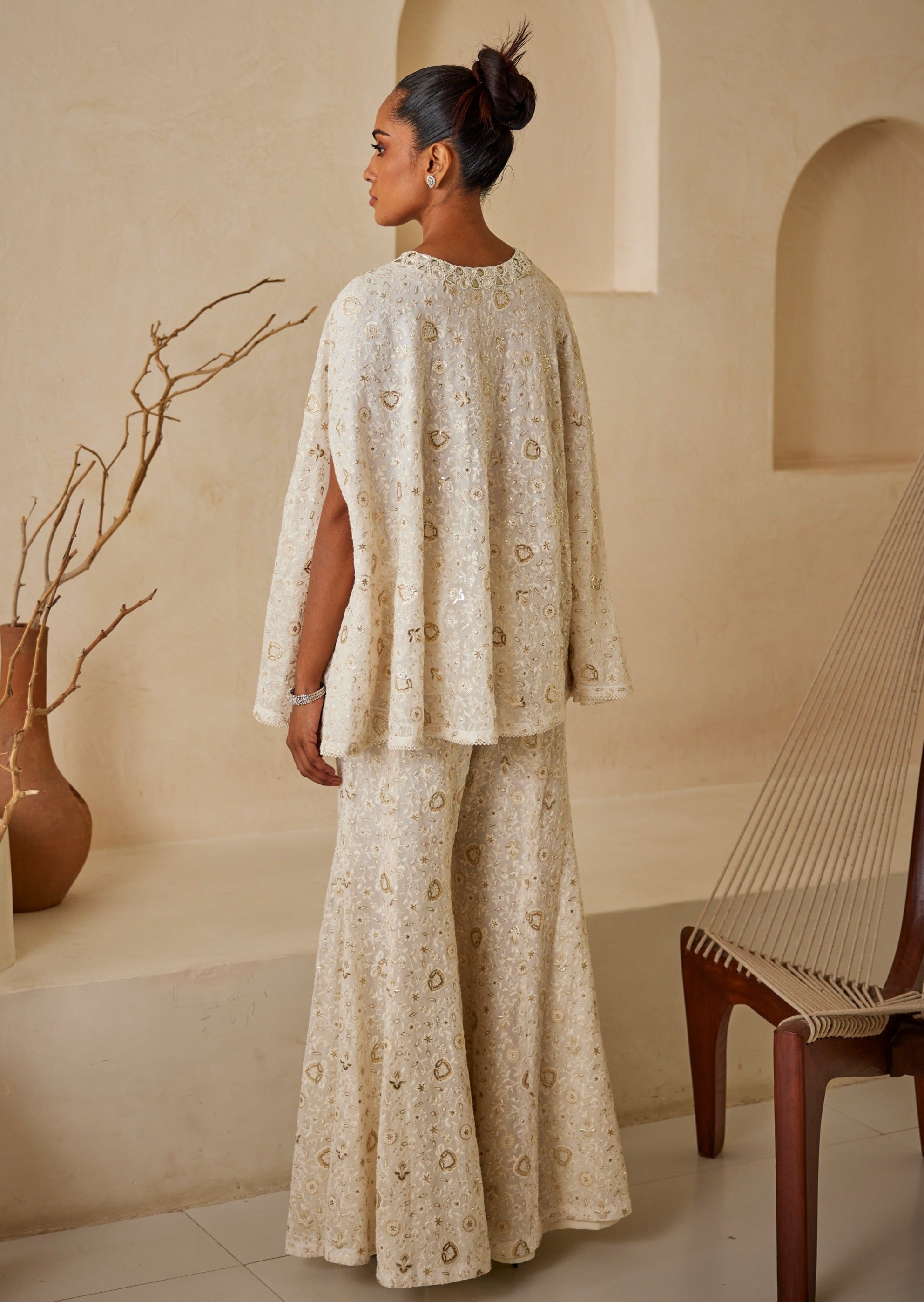 Chikankari Round Cape