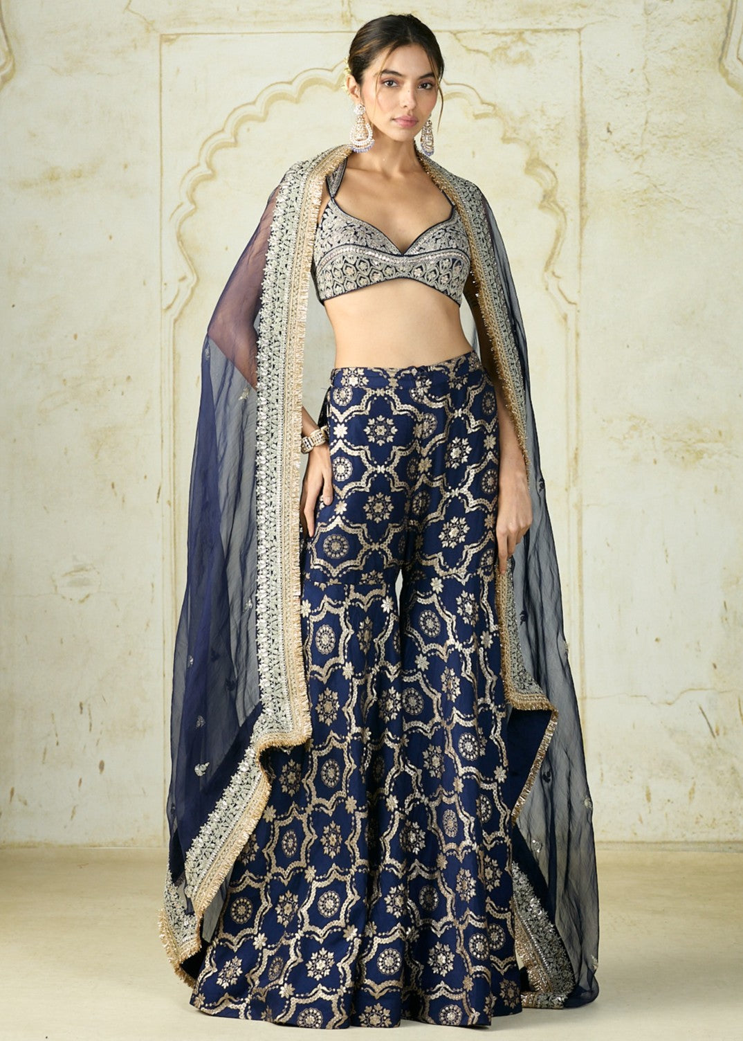 Farhat Cape Set