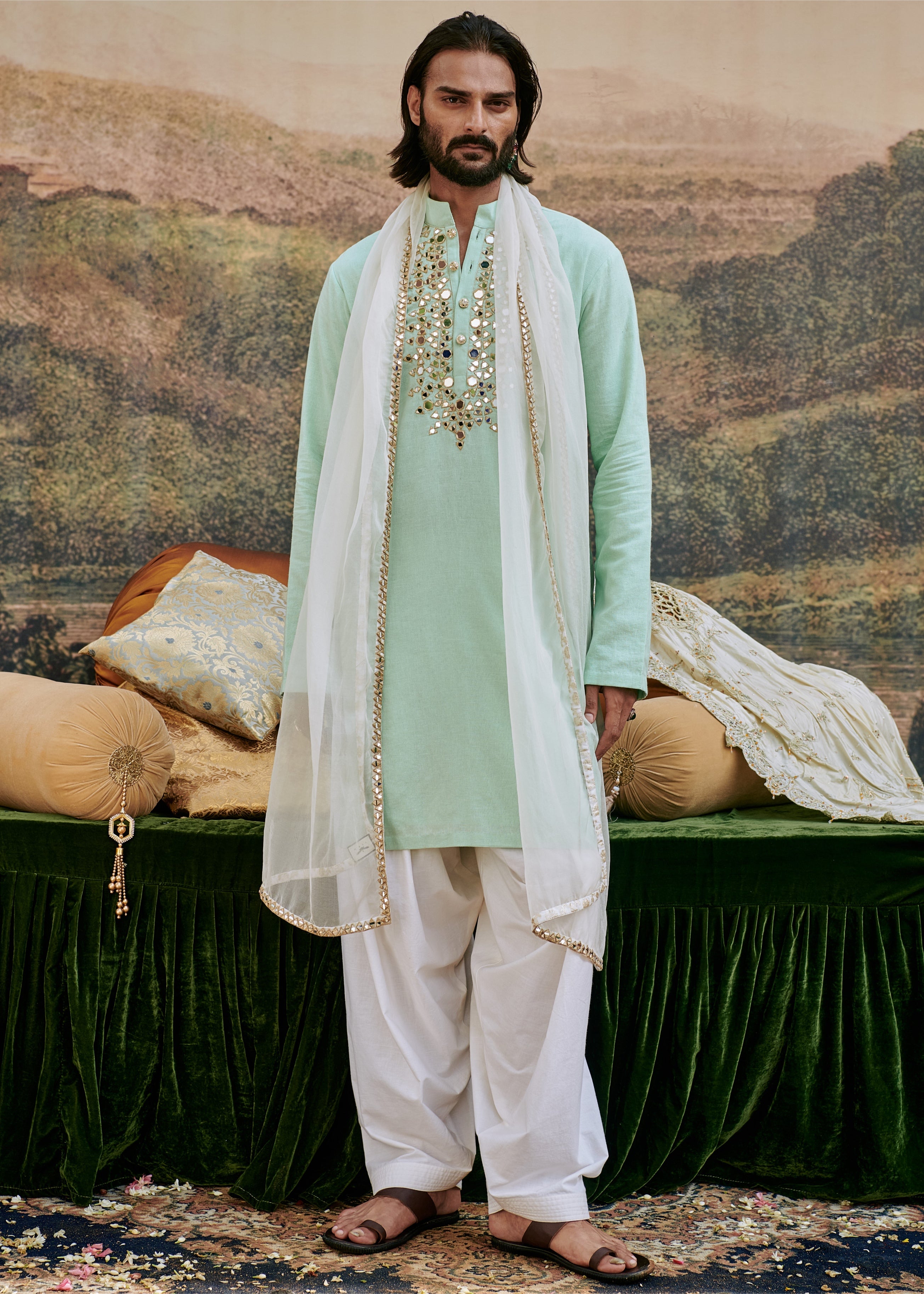Aasmani Kurta Set And Stole