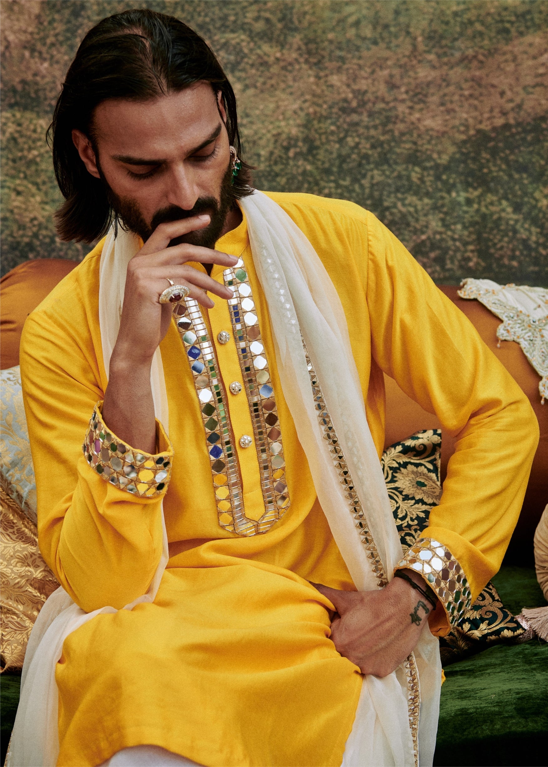 Khayalat-E Kurta Set And Stole