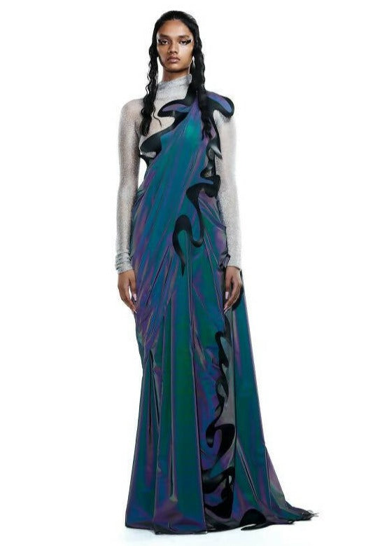 Reflective Sari With Liquid Design