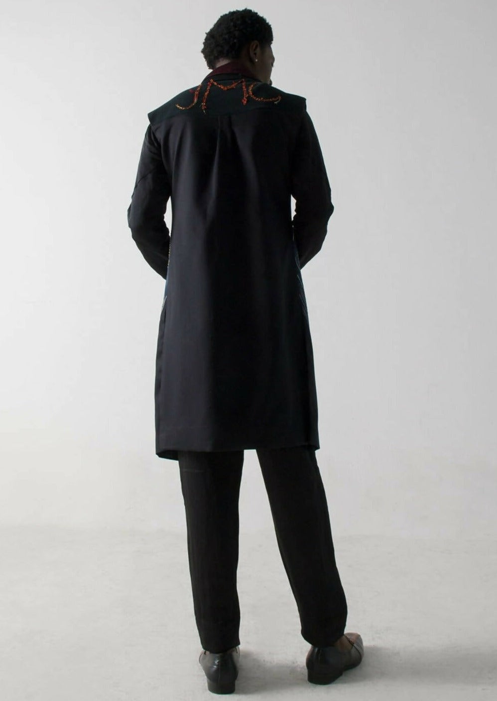 Black Hand Painted Sleeveless Long Jacket Set