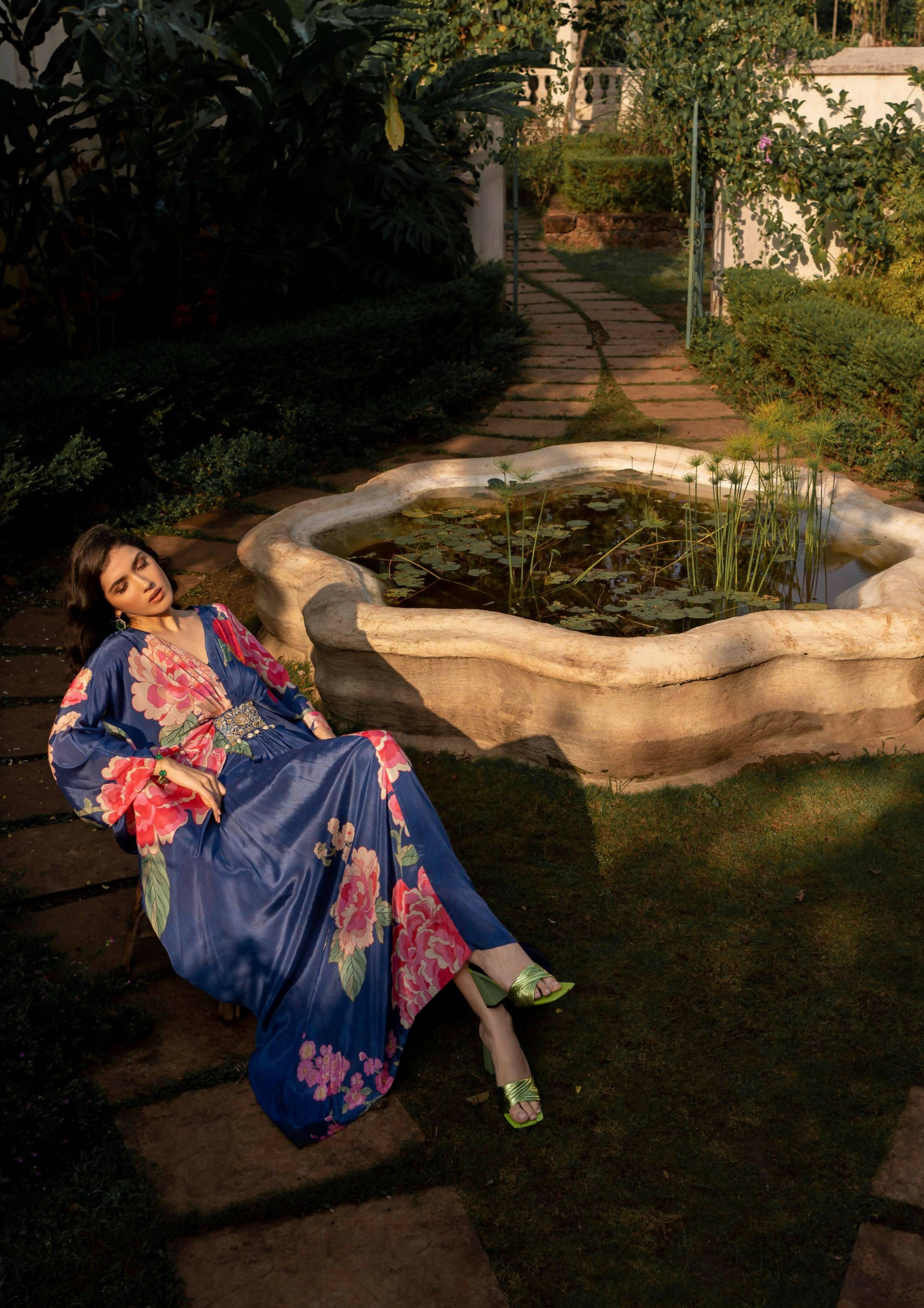 Blooming Big Floral Kaftan Set