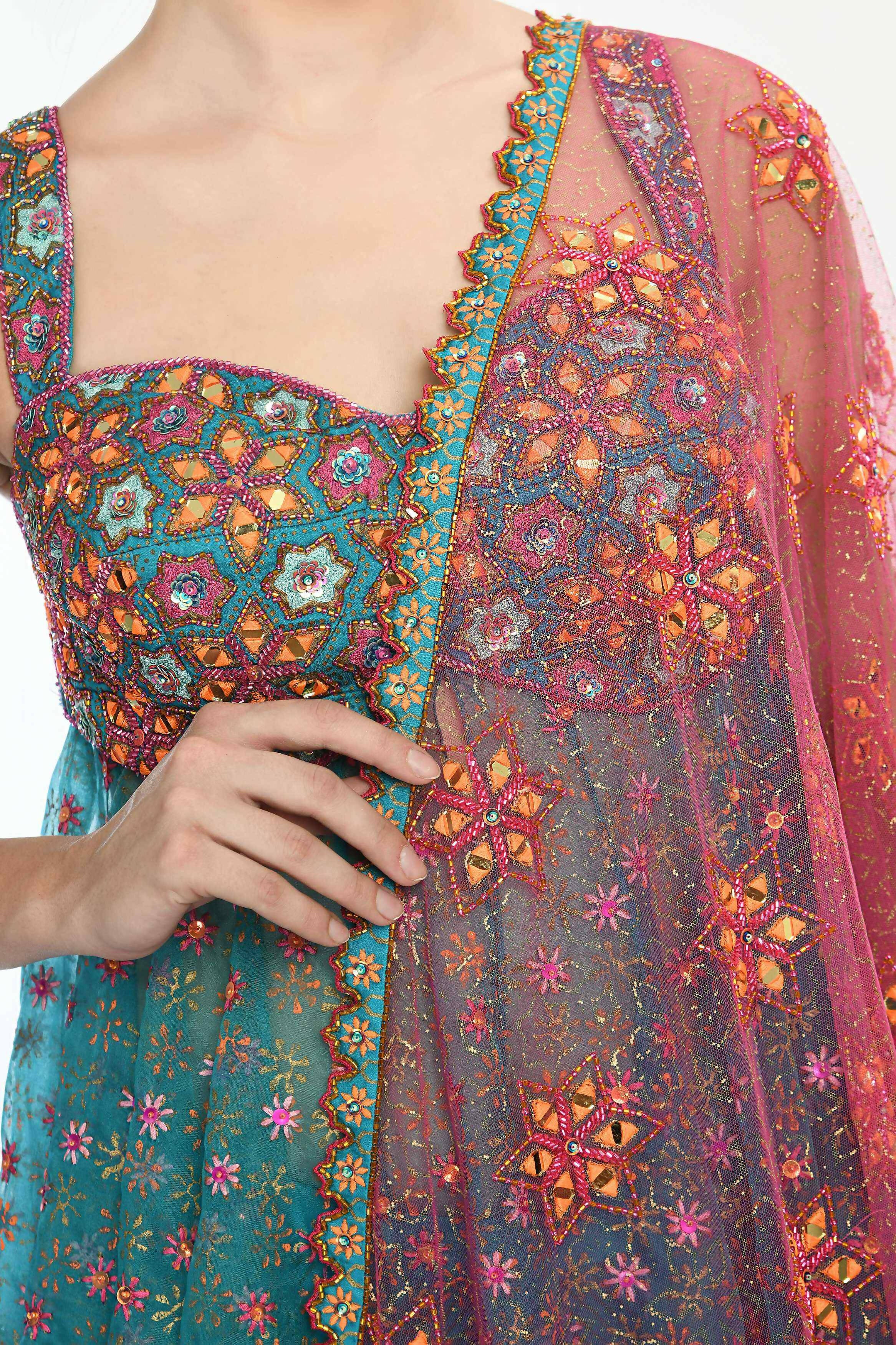 Amyra Sharara Set
