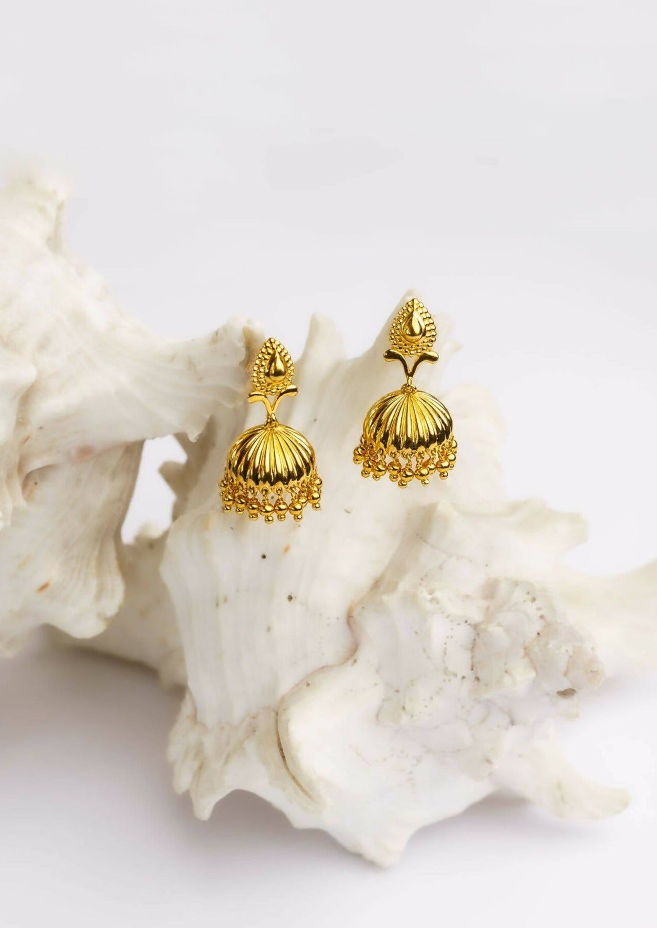 Devi (Gold)