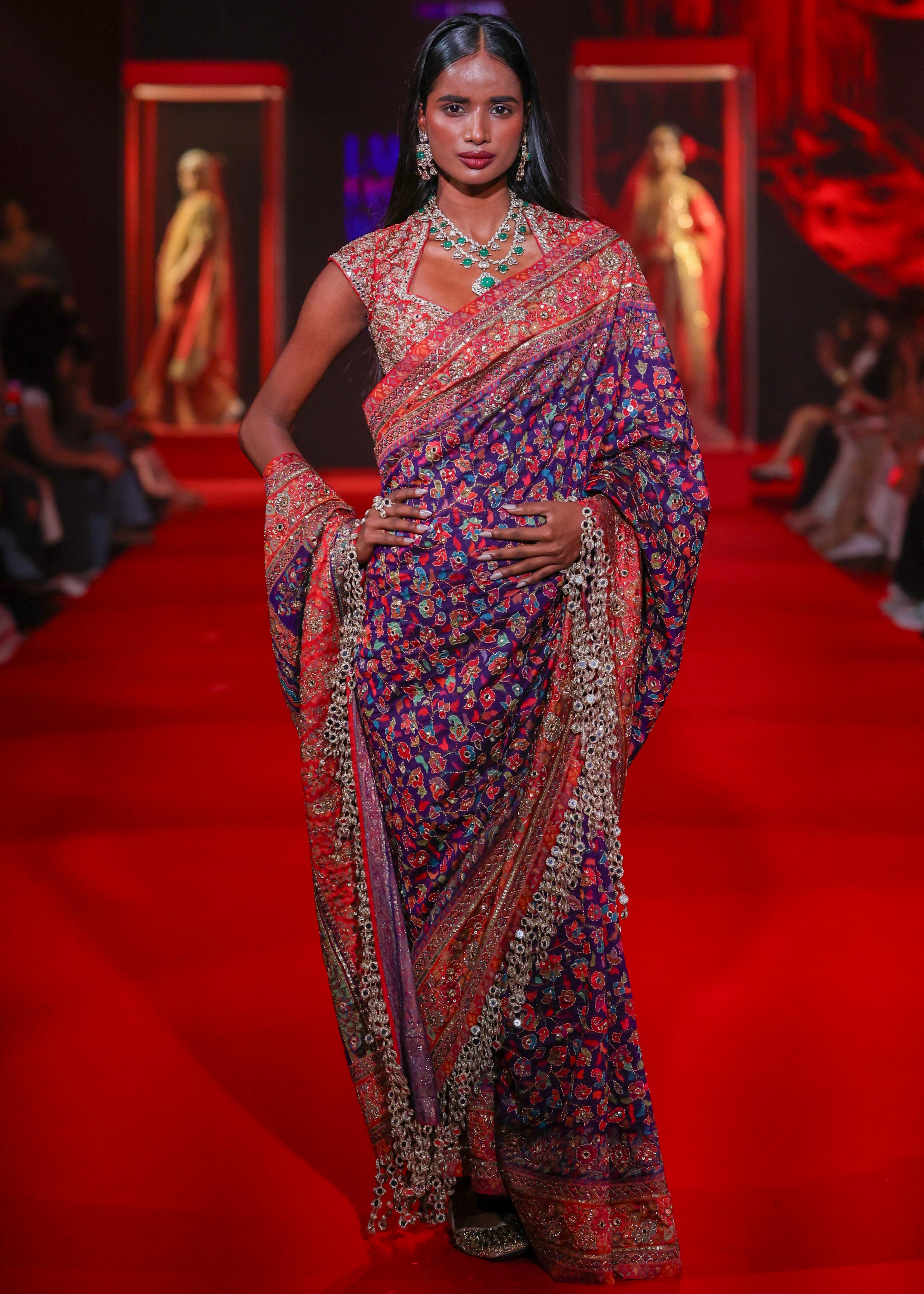 Indrani Sari Set