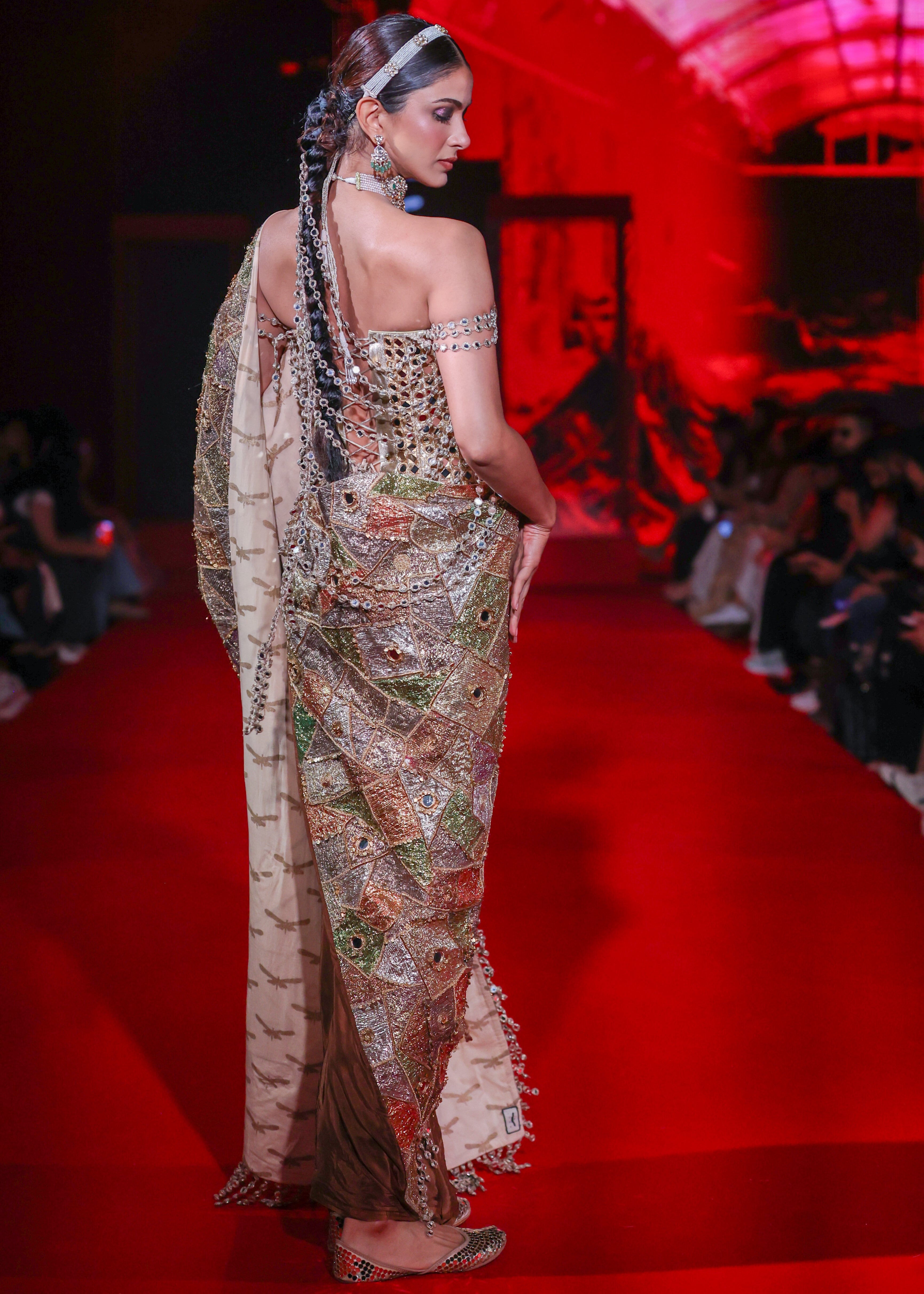 Rangrekha Sari Set