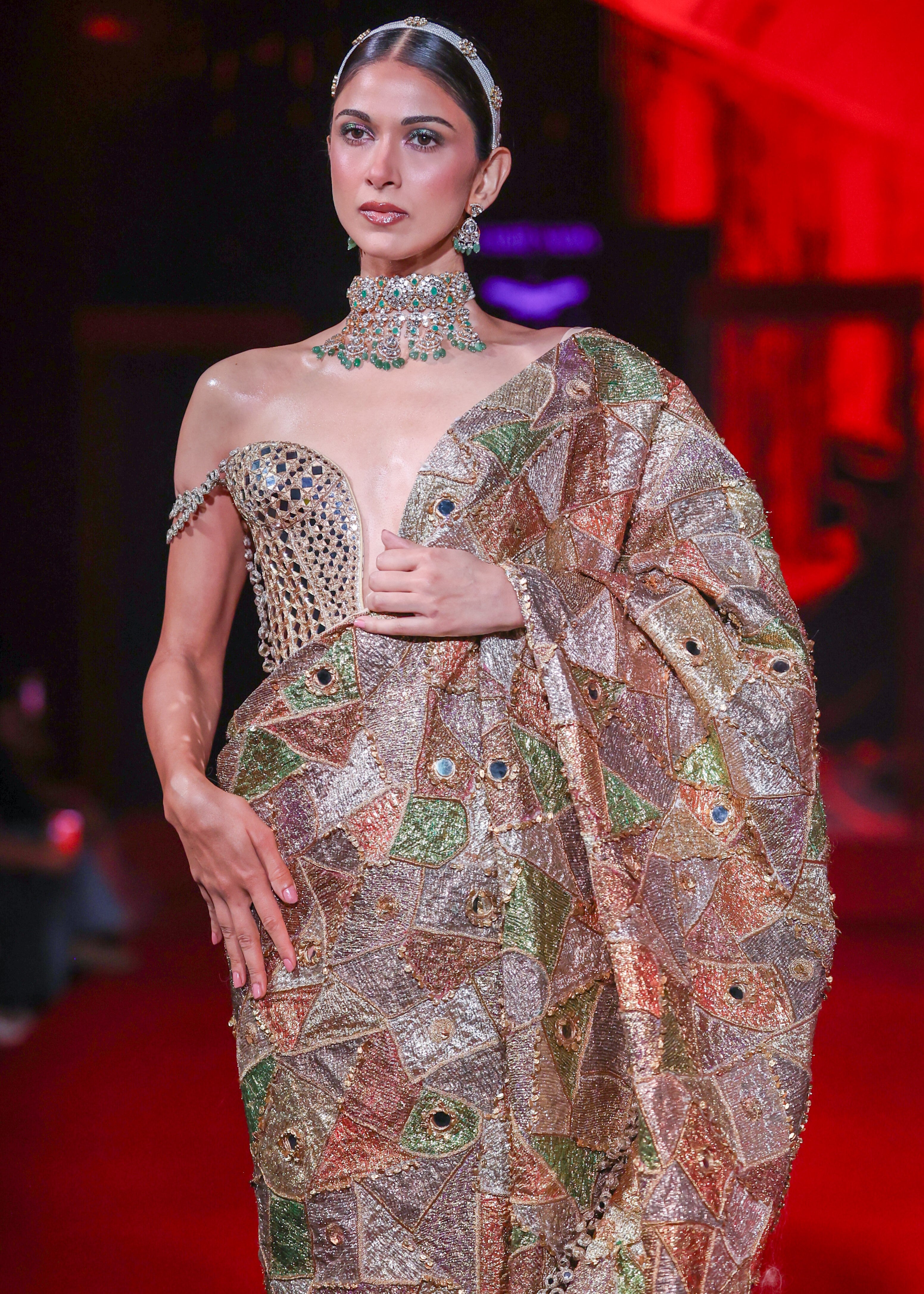 Rangrekha Sari Set