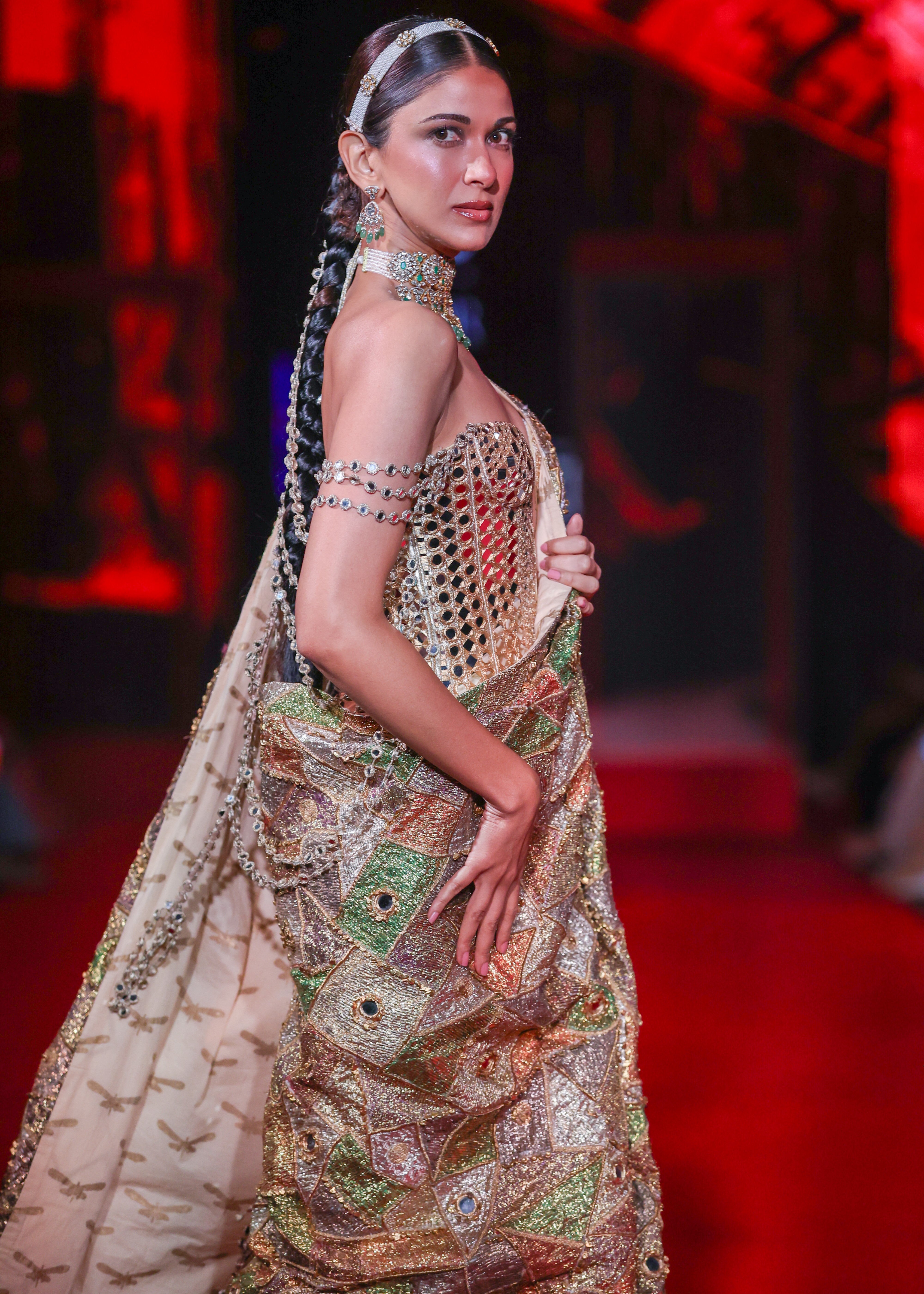 Rangrekha Sari Set
