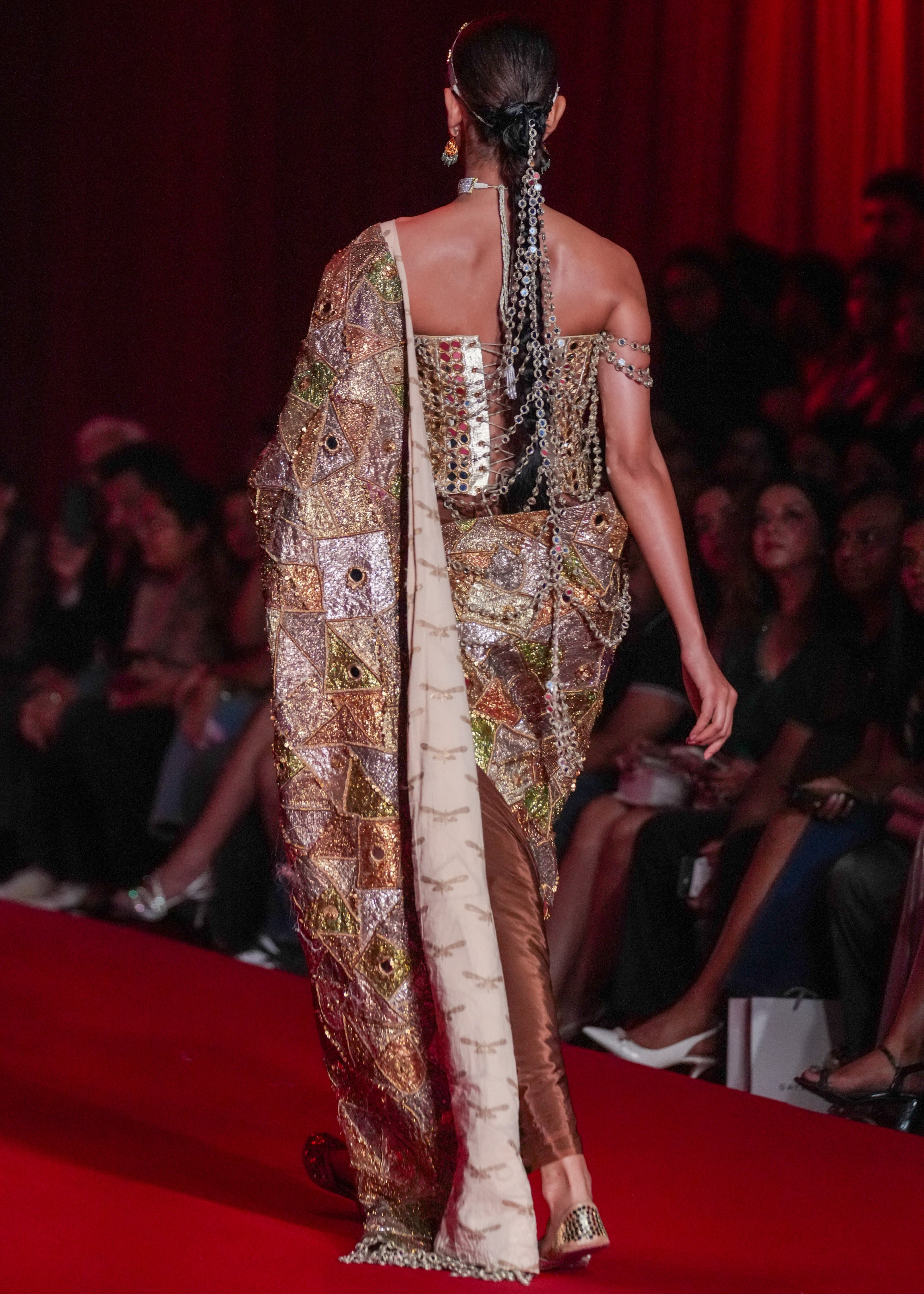 Rangrekha Sari Set