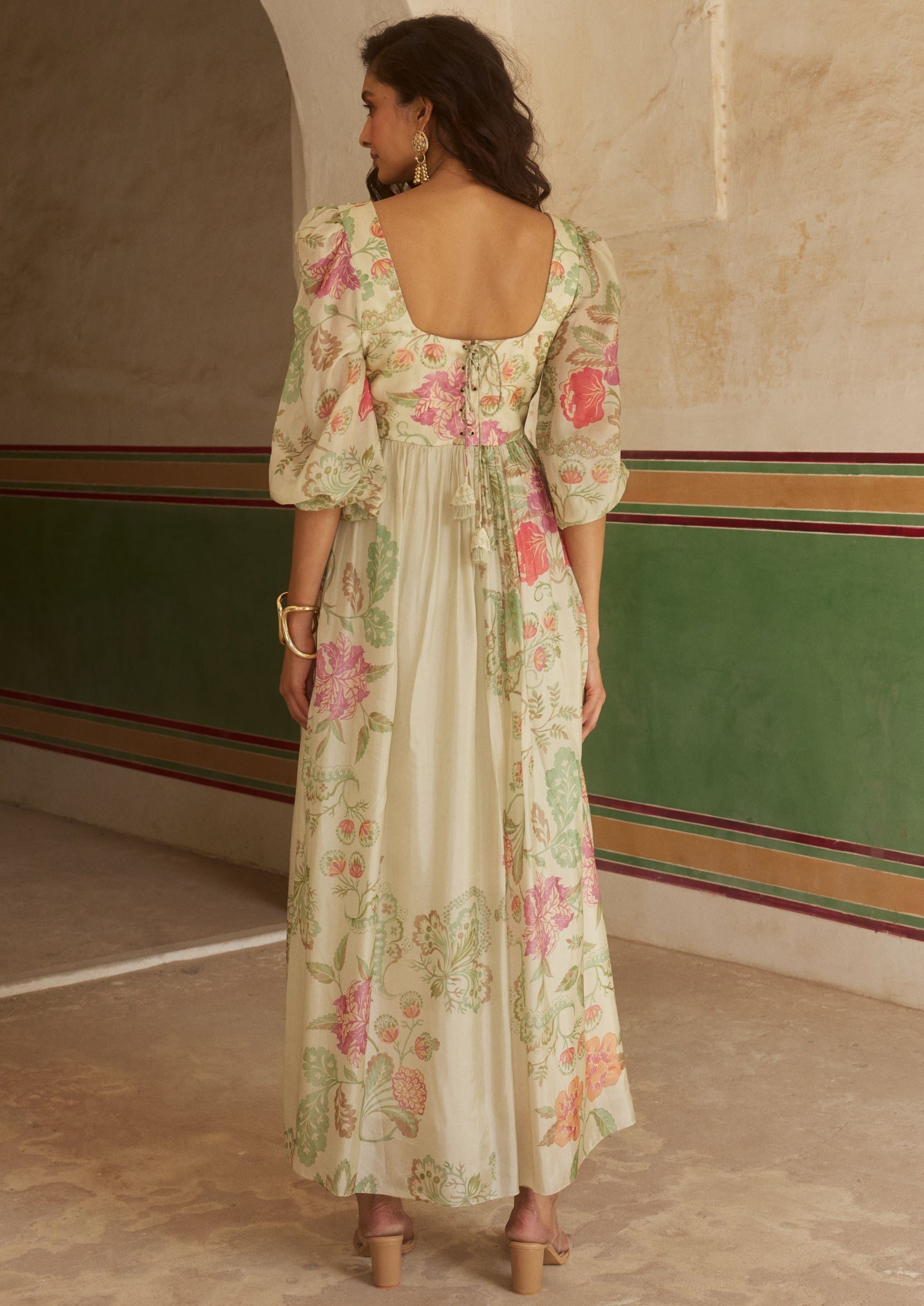 Elegant Floral Printed Corset Maxi Dress - Ivory / XS Elegant Floral Printed Corset Maxi Dress - Ivory / XS