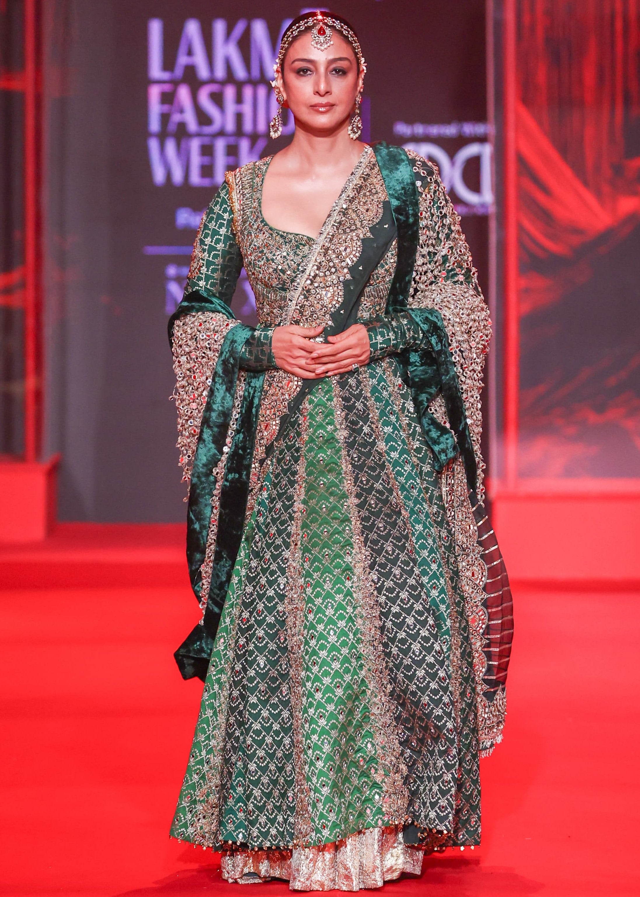 Vaidurya Anarkali Set