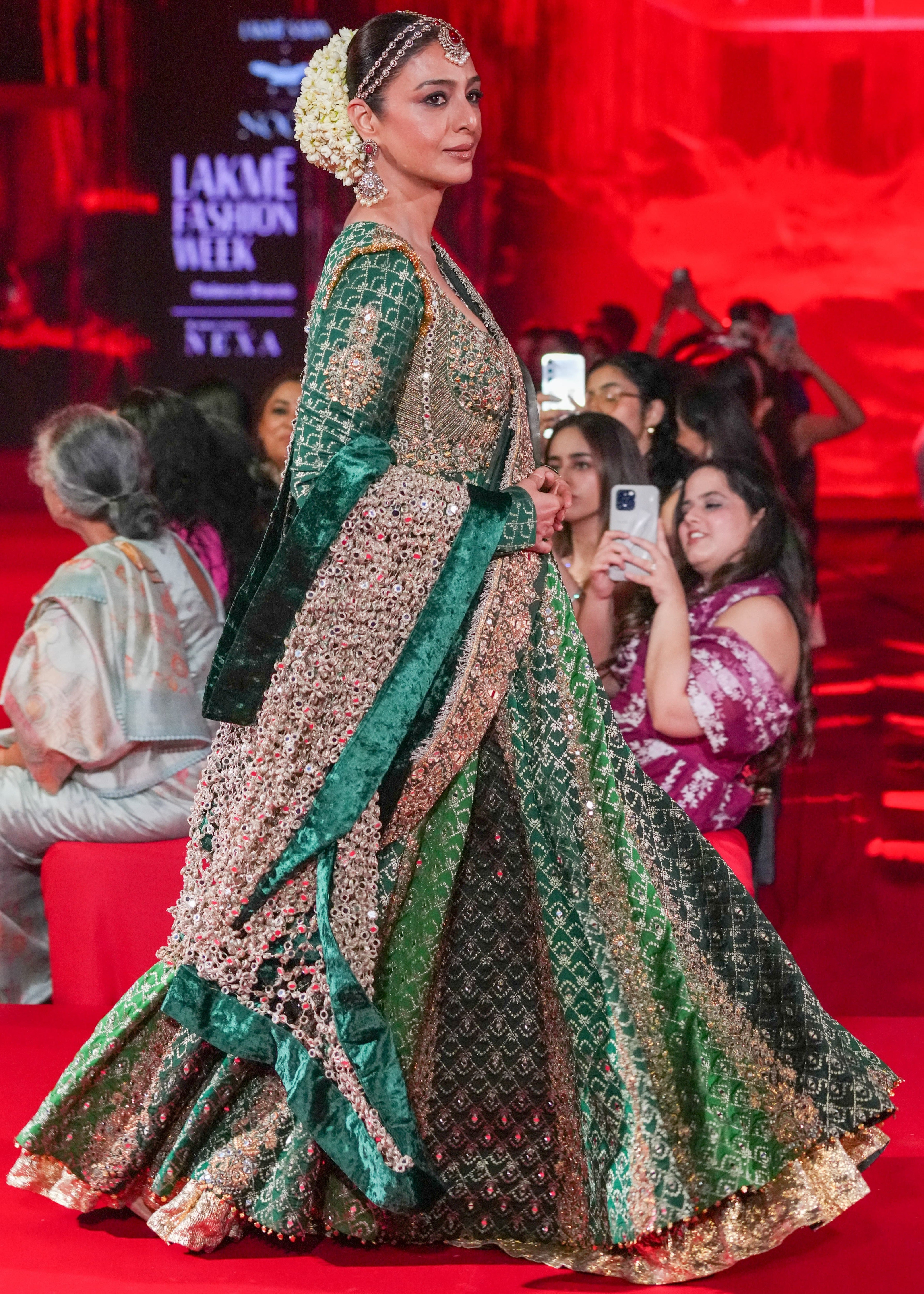 Vaidurya Anarkali Set