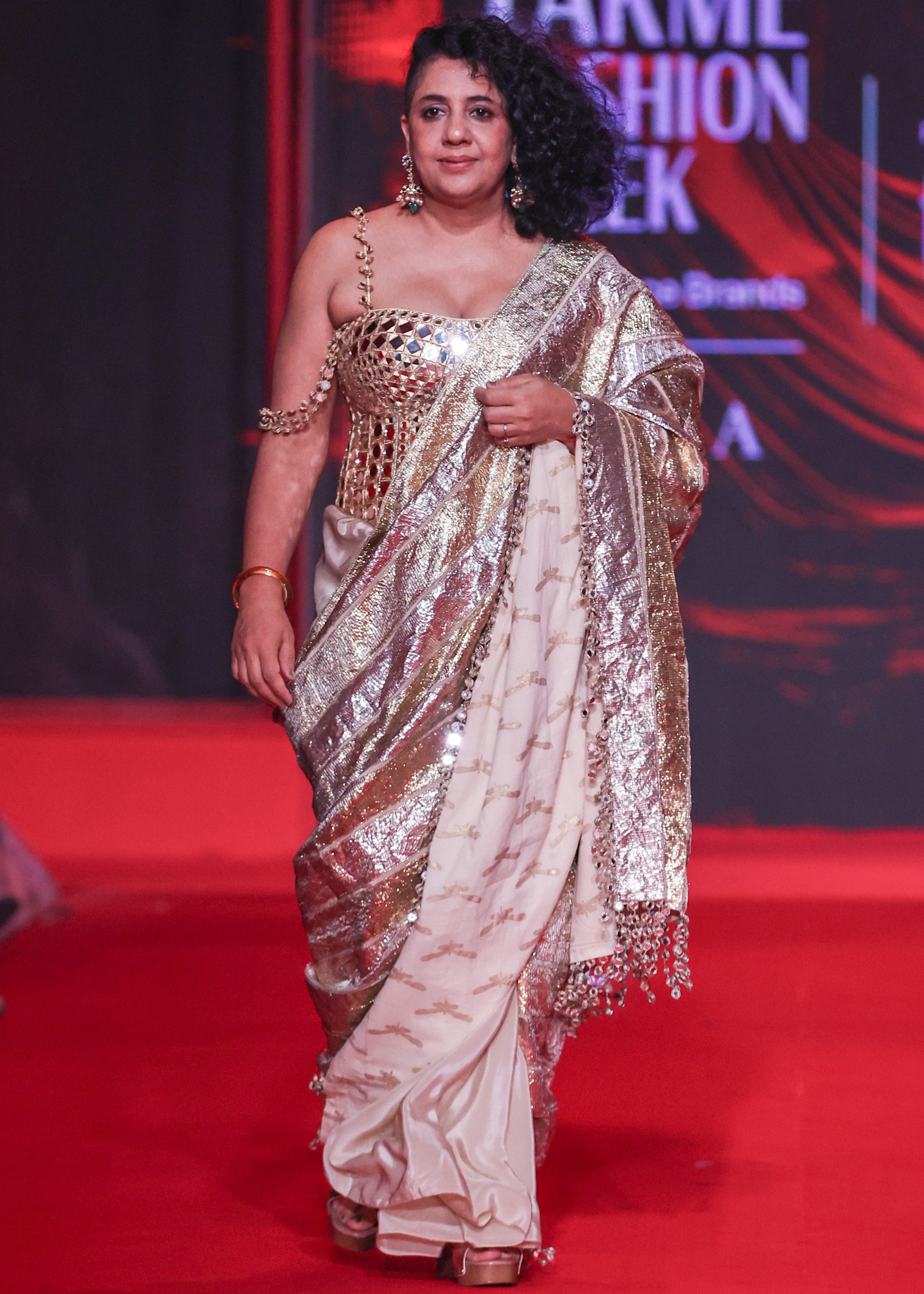 Tarakini Sari Set