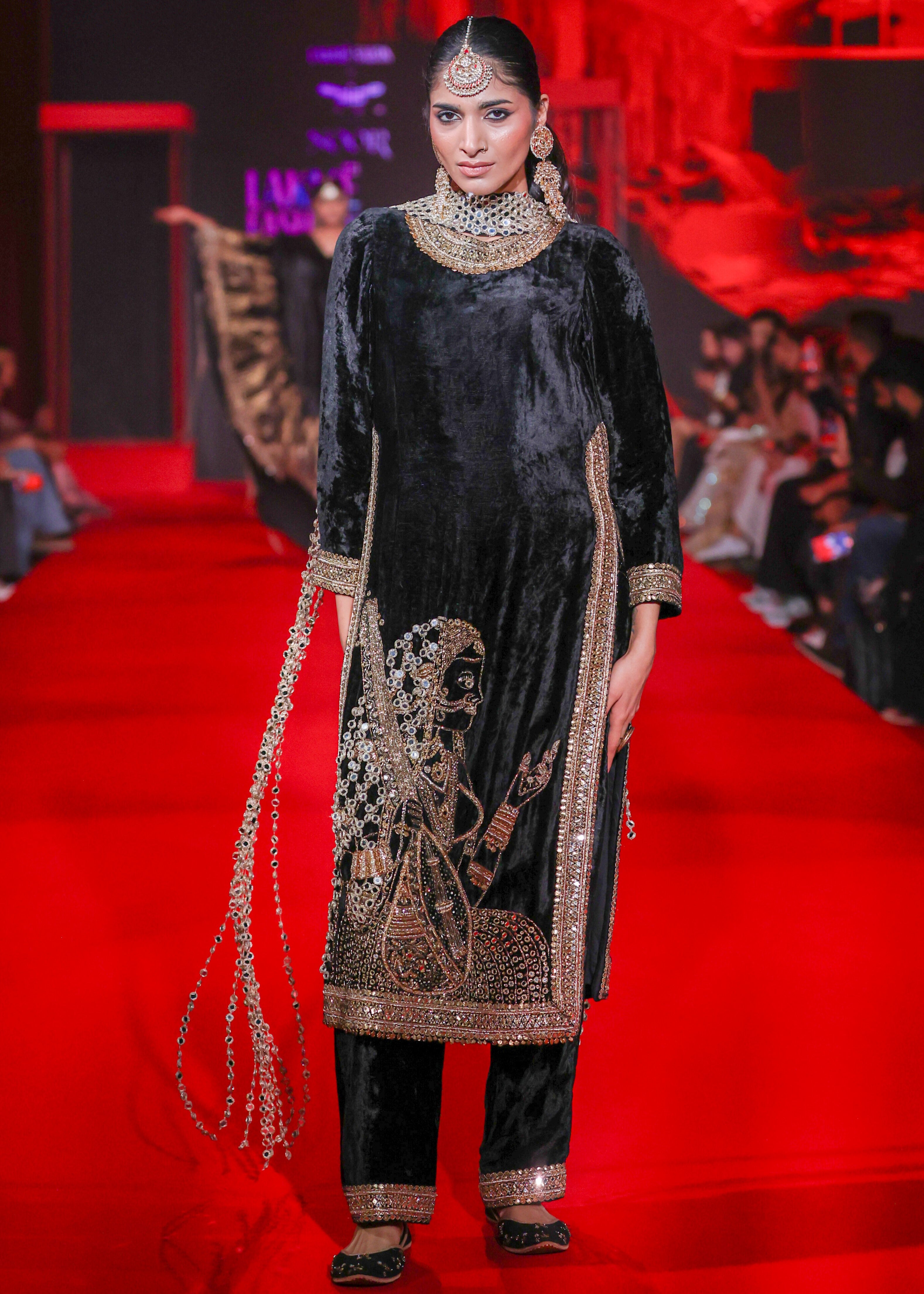 Maharani Suit