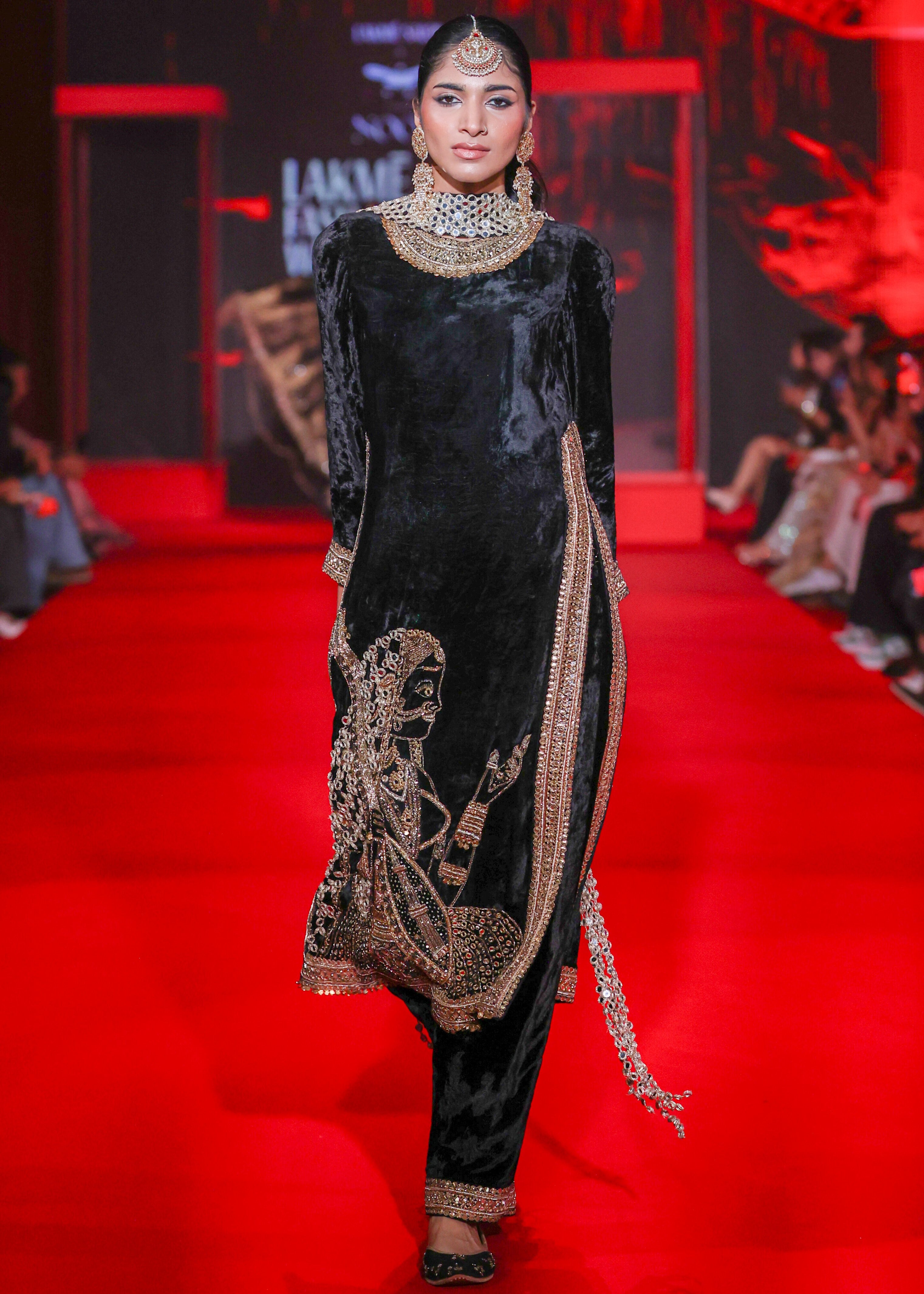 Maharani Suit
