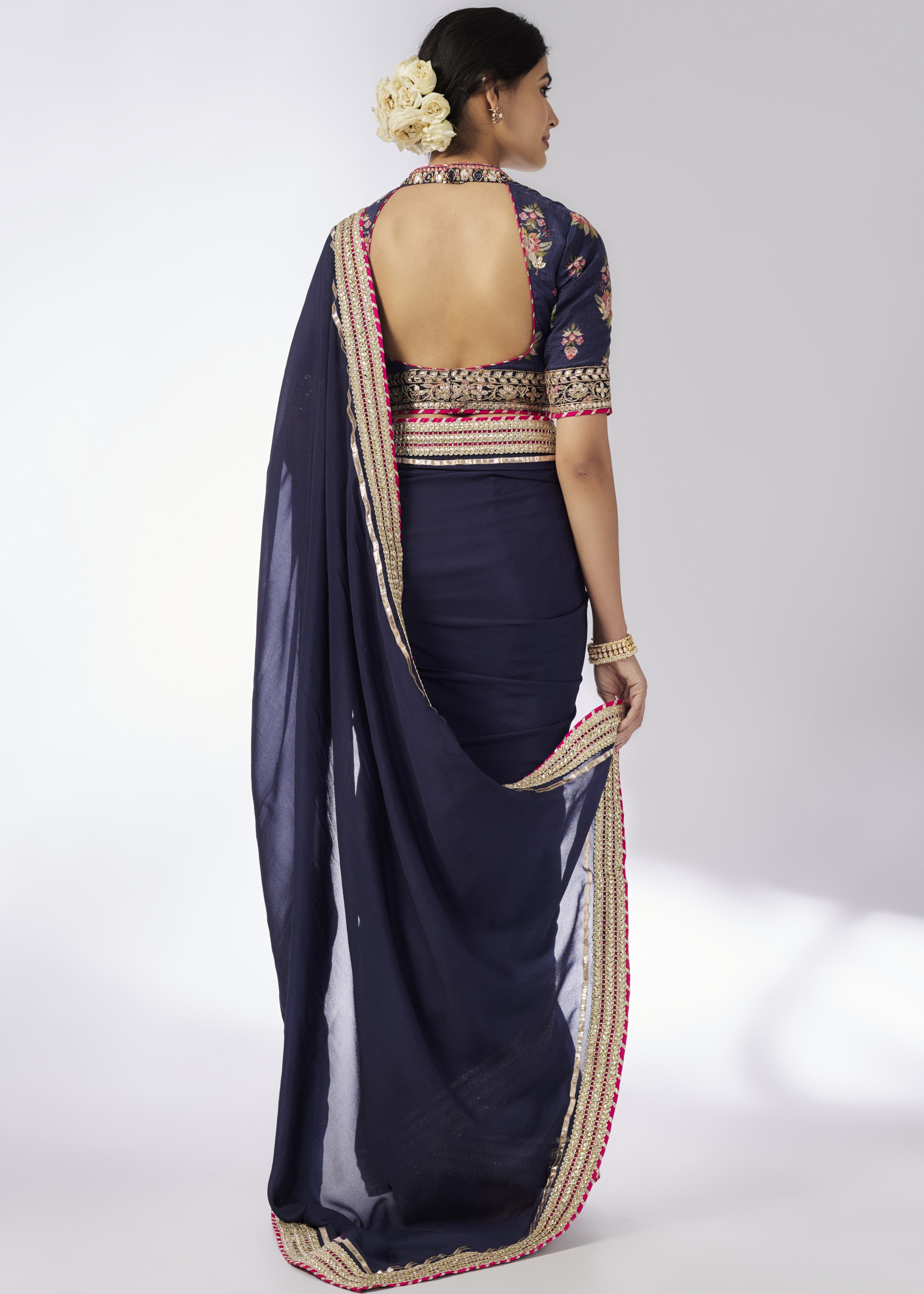 Navy Anisha Sari Set