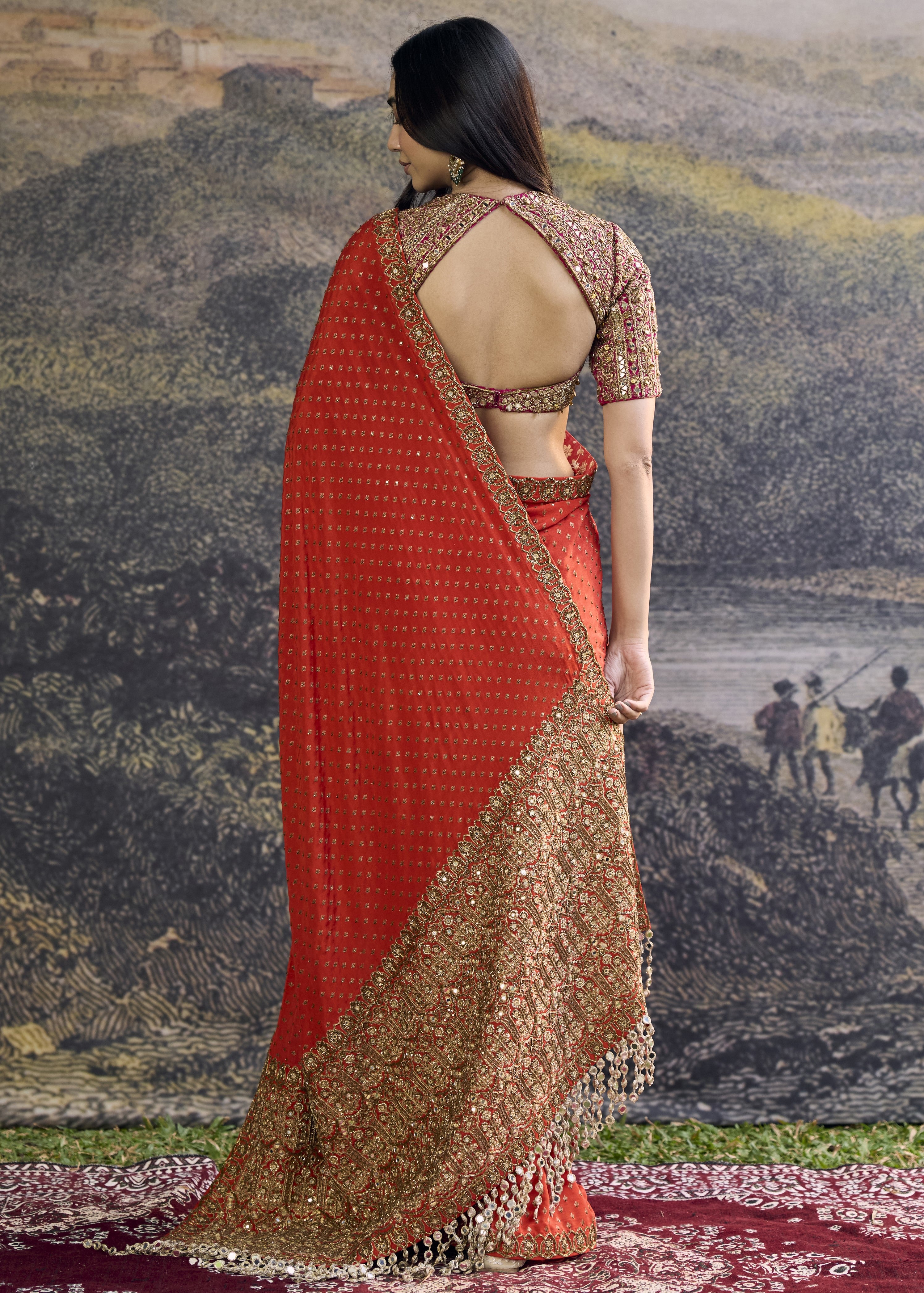 Surahi Rang Handloom Sari Set