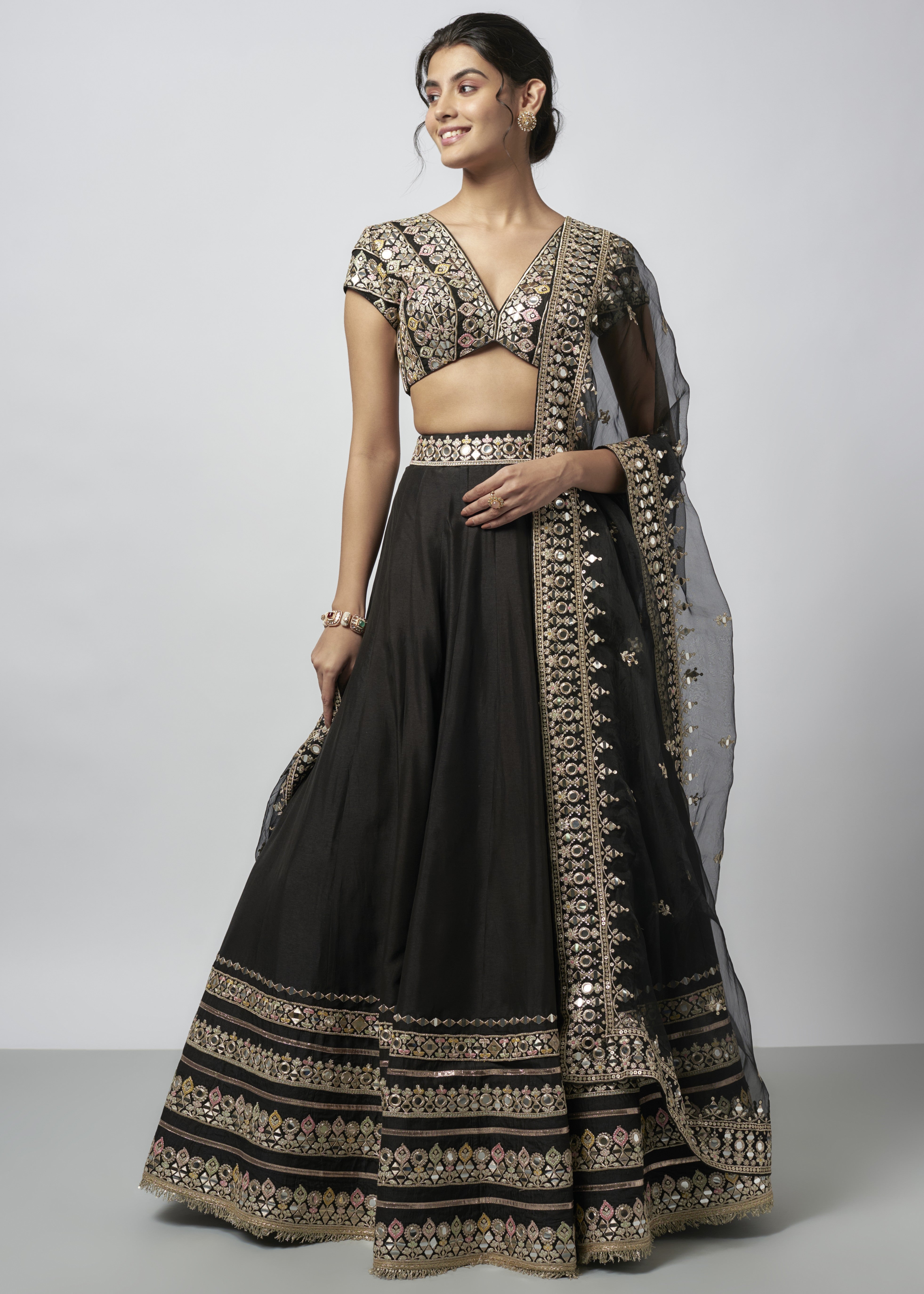 Maanyata Lehenga Set