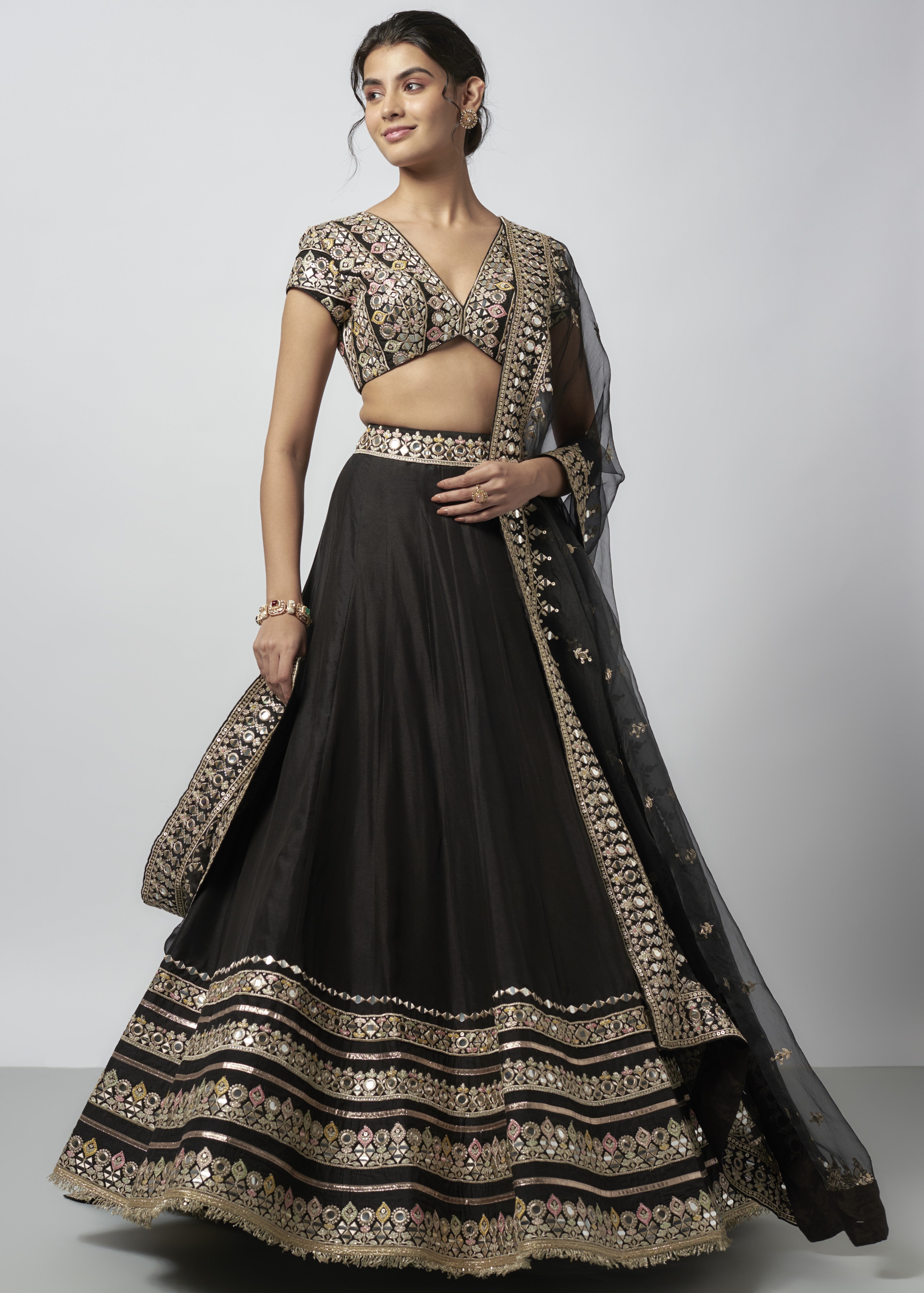 Maanyata Lehenga Set