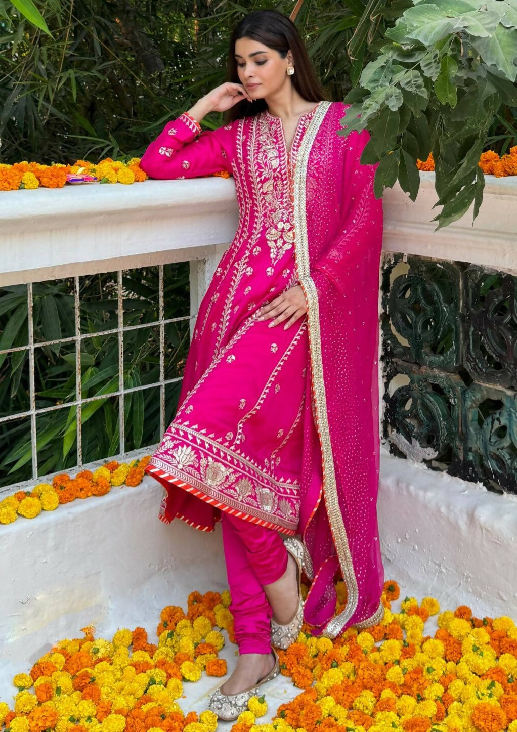 Aarohi Rani Pink AG Set