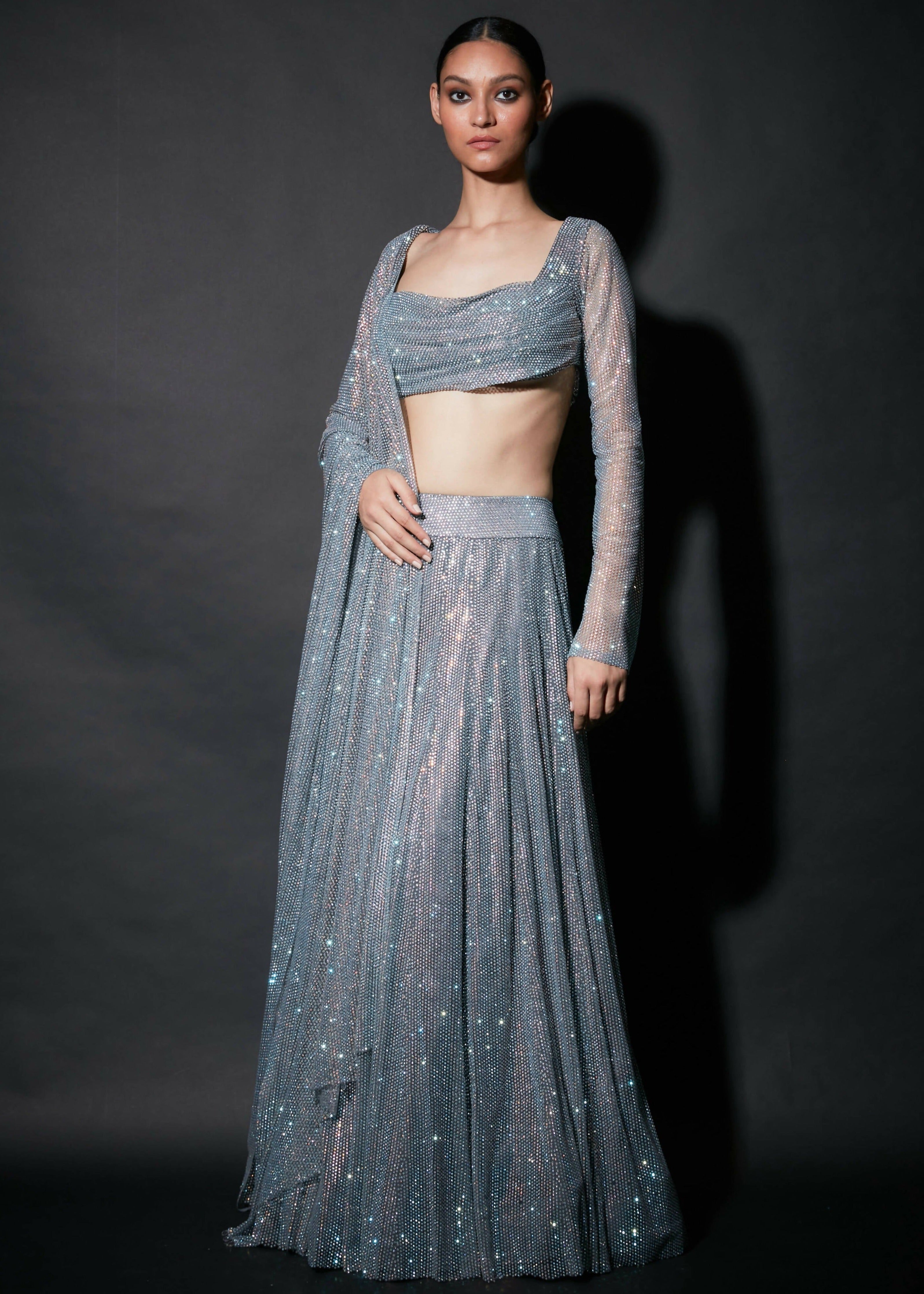 Inara Lehenga