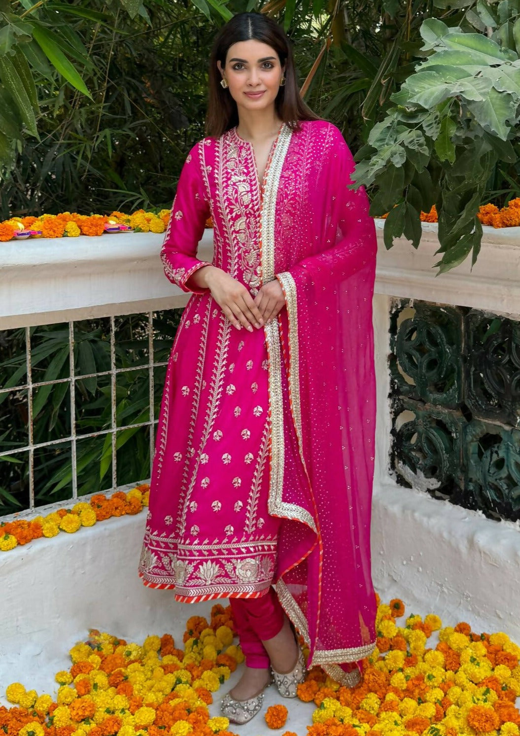 Aarohi Rani Pink AG Set