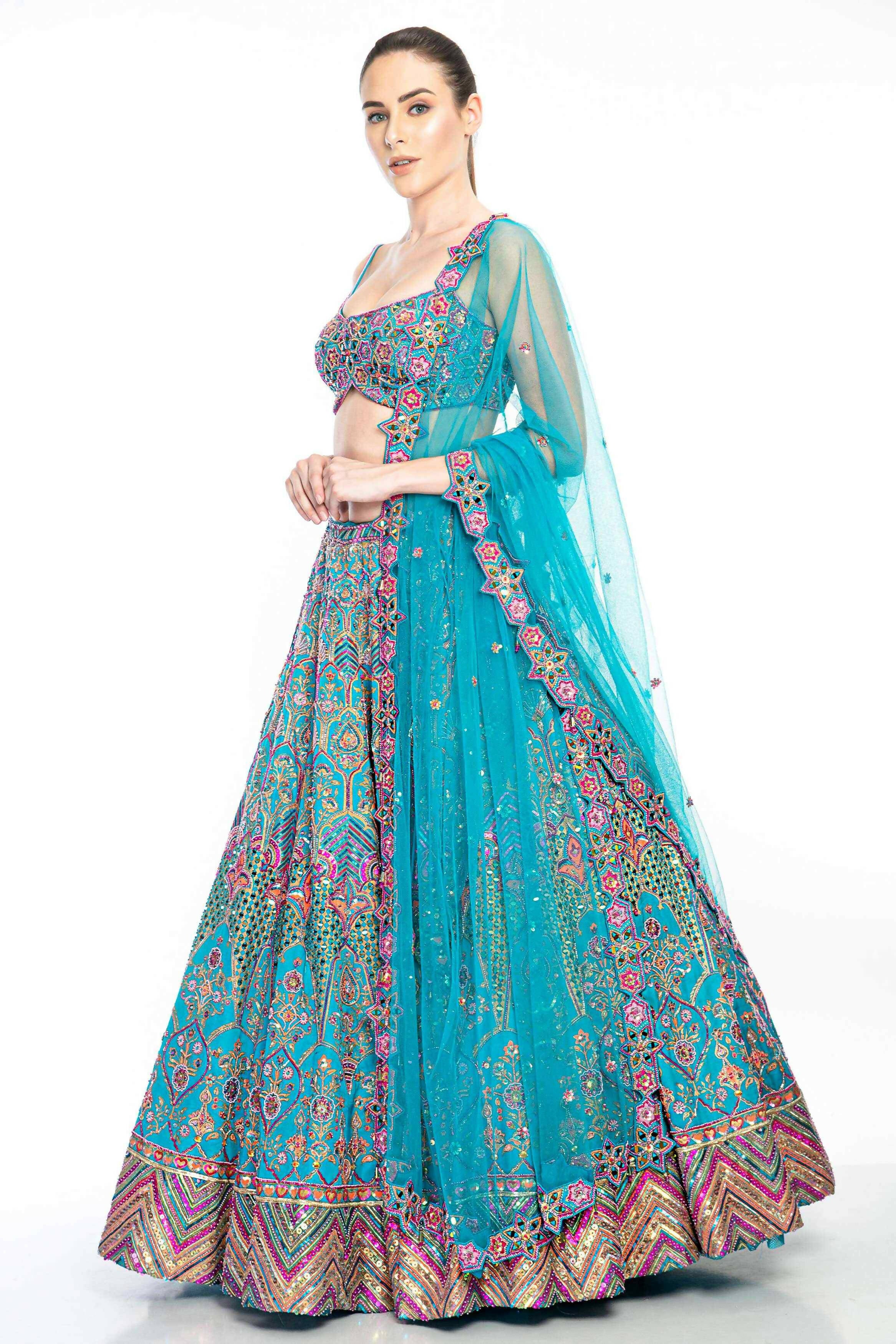 Erum Lehenga